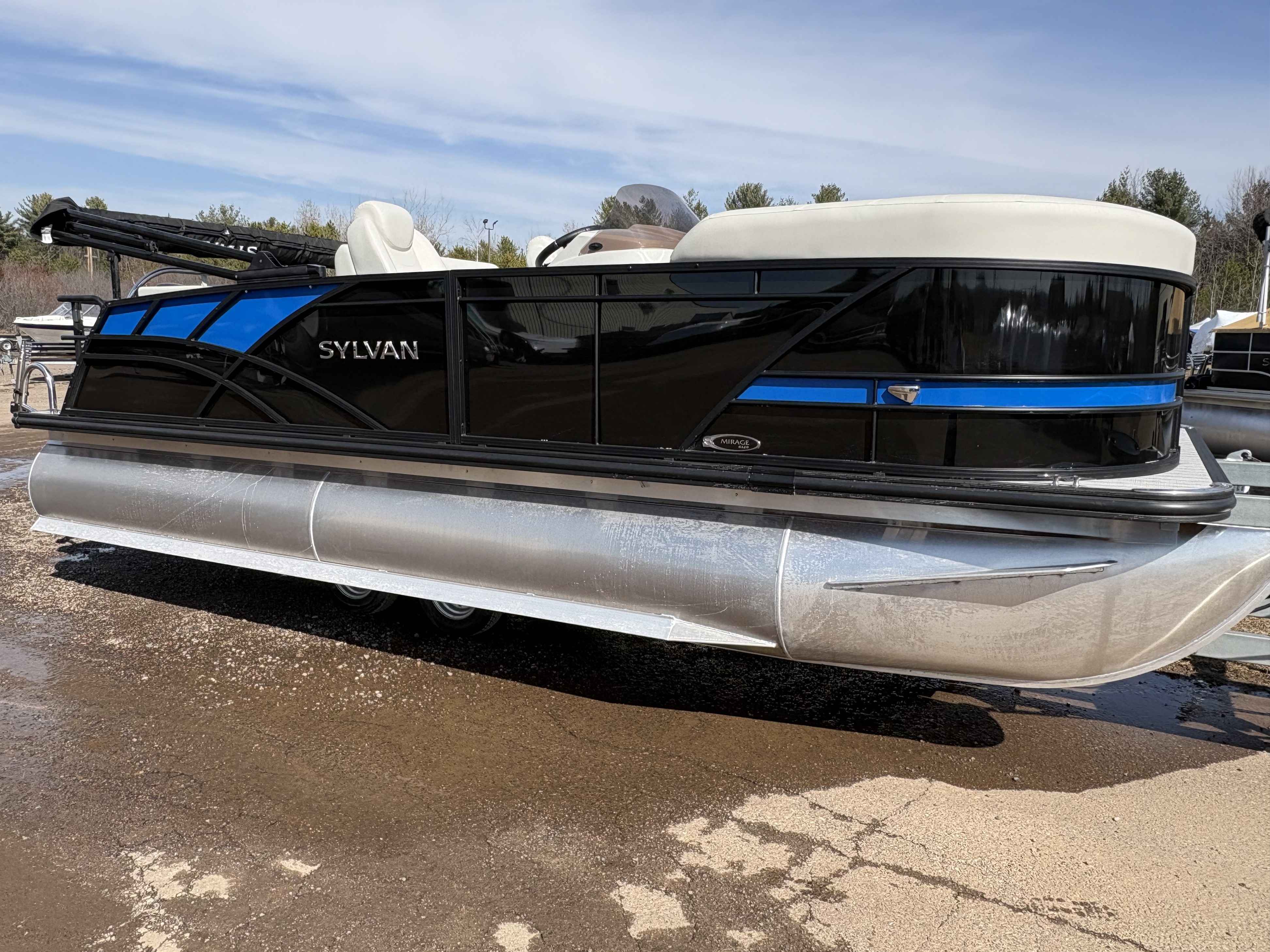 2026 Sylvan 8520 CLZ DH0