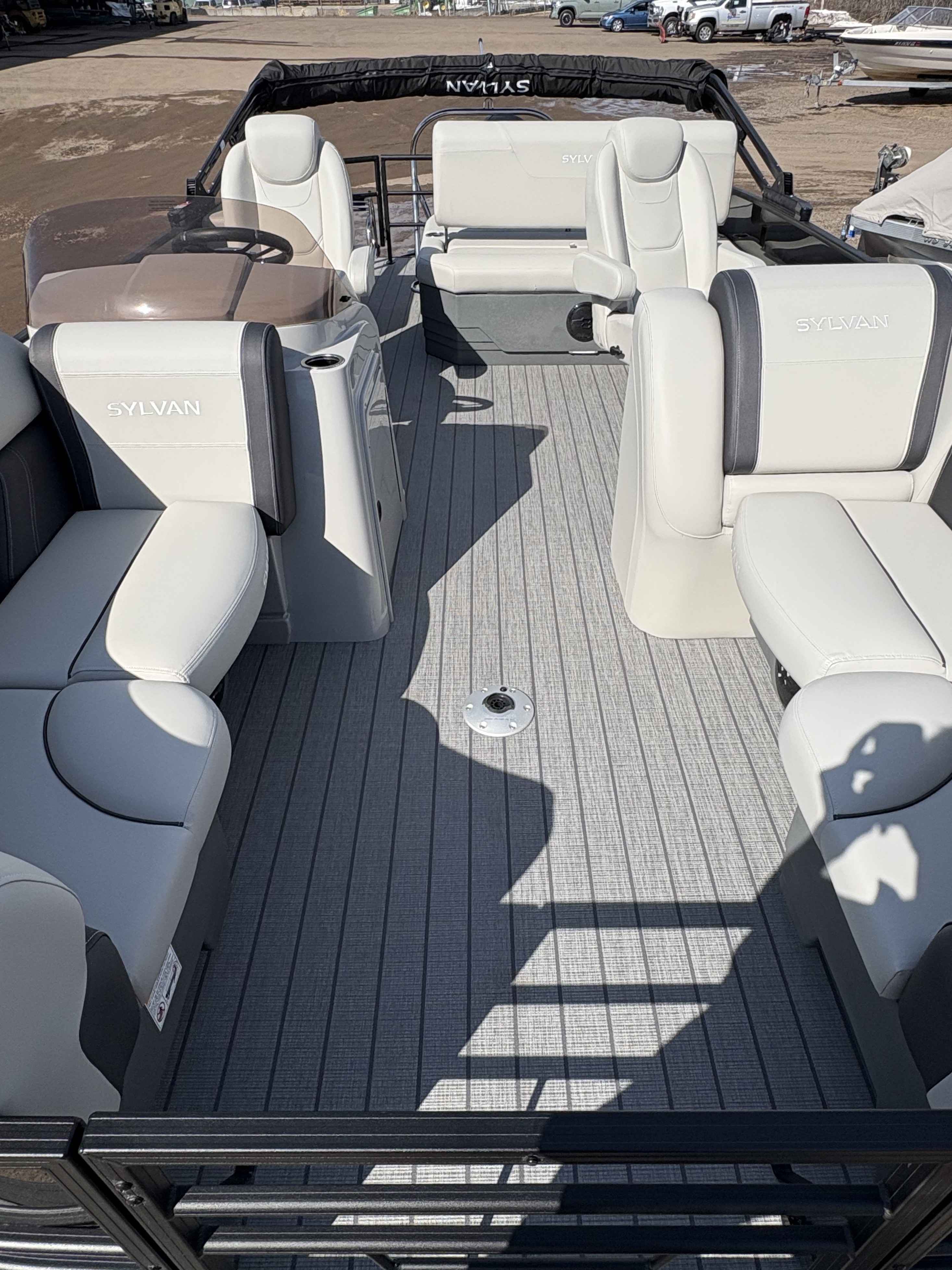 boat-carouselImage-image