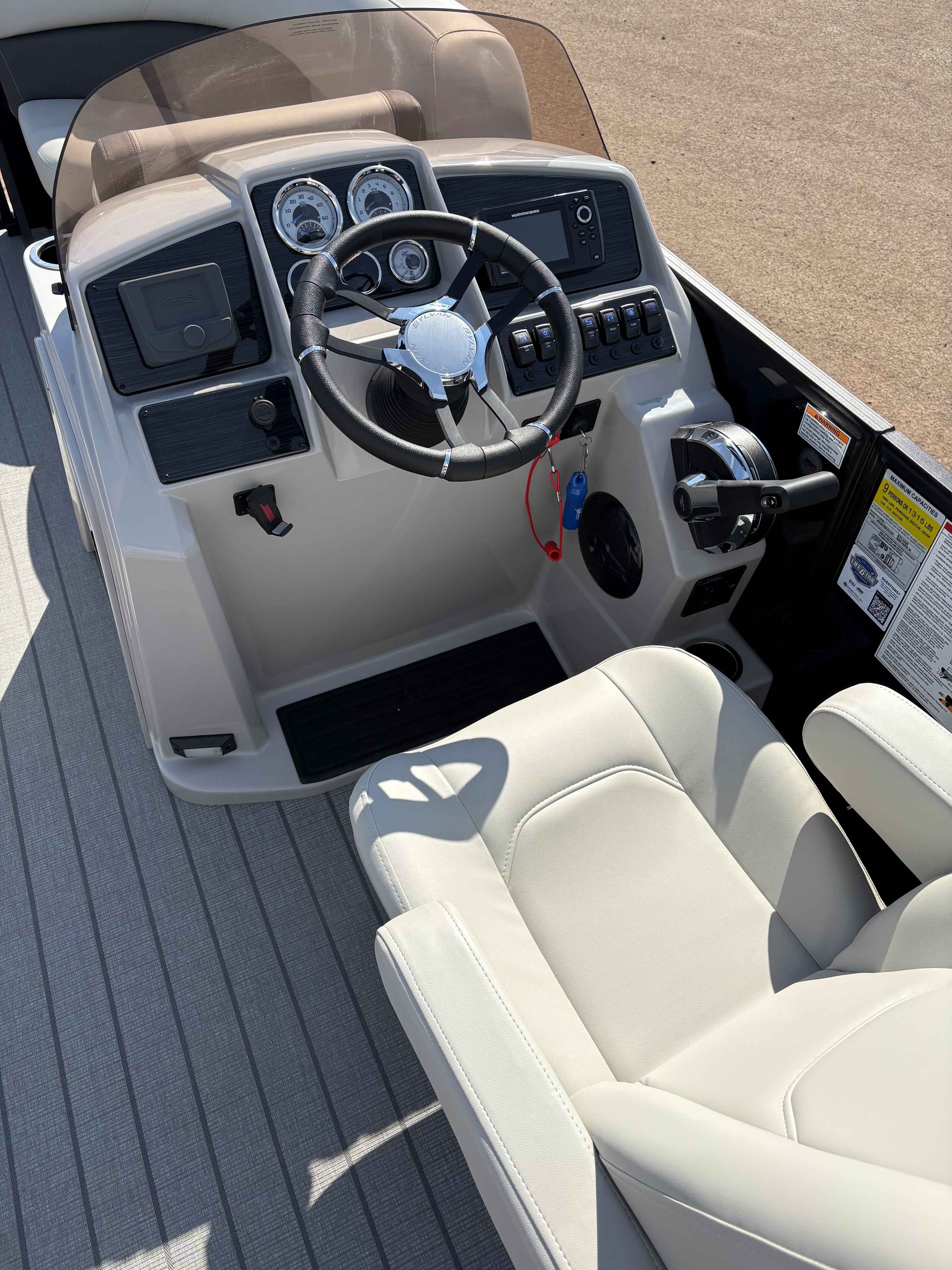 boat-carouselImage-image