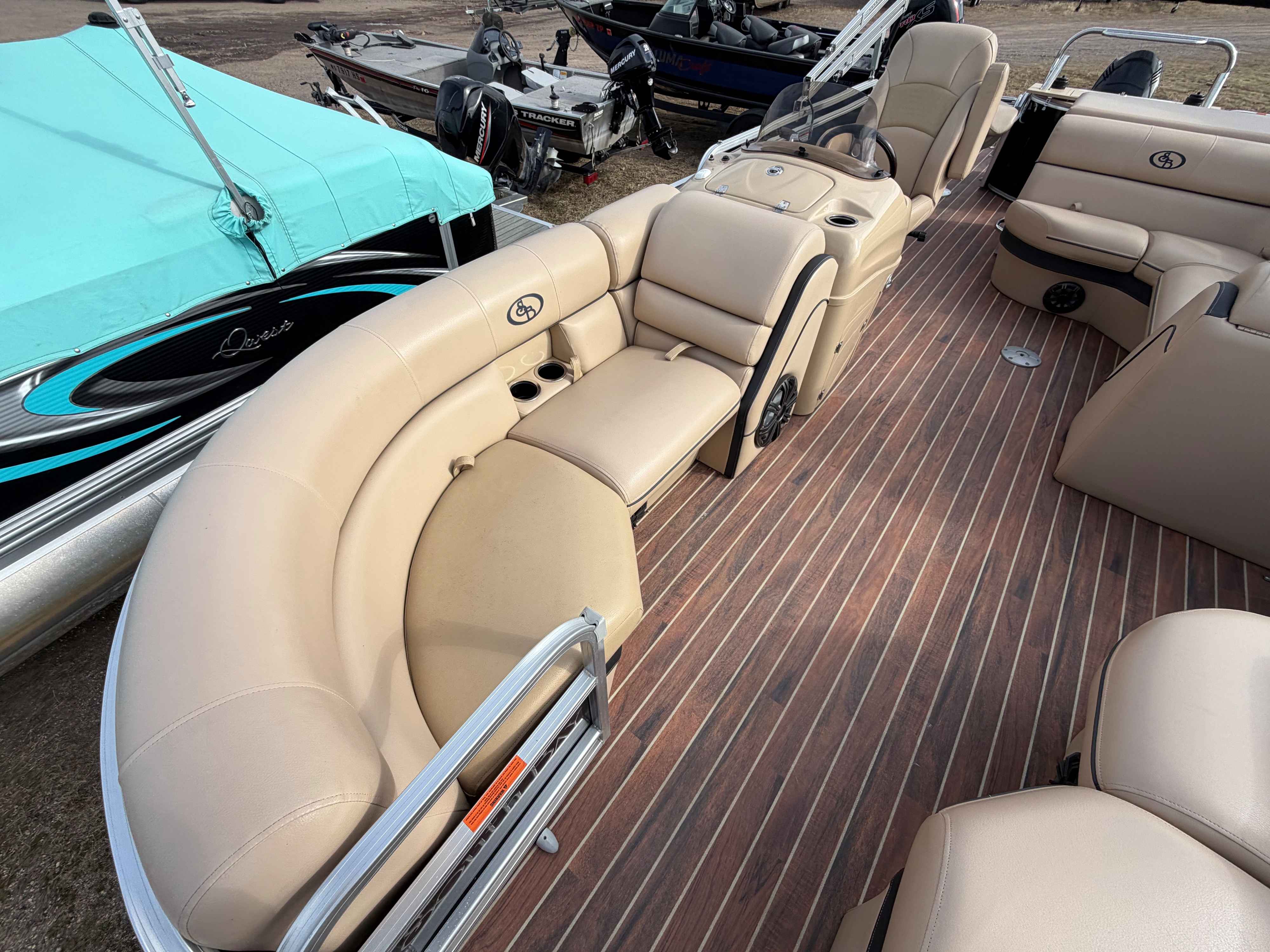 boat-carouselImage-image