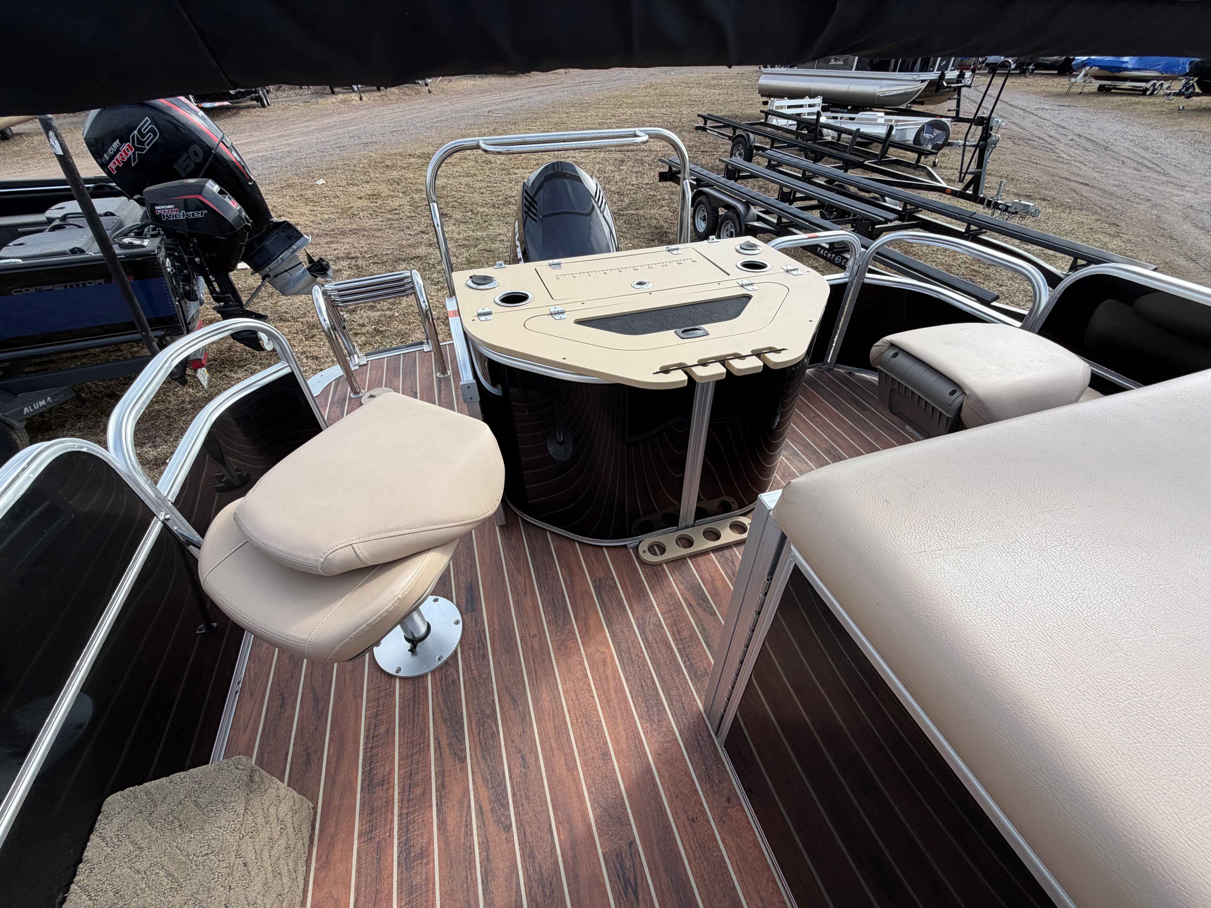boat-carouselImage-image
