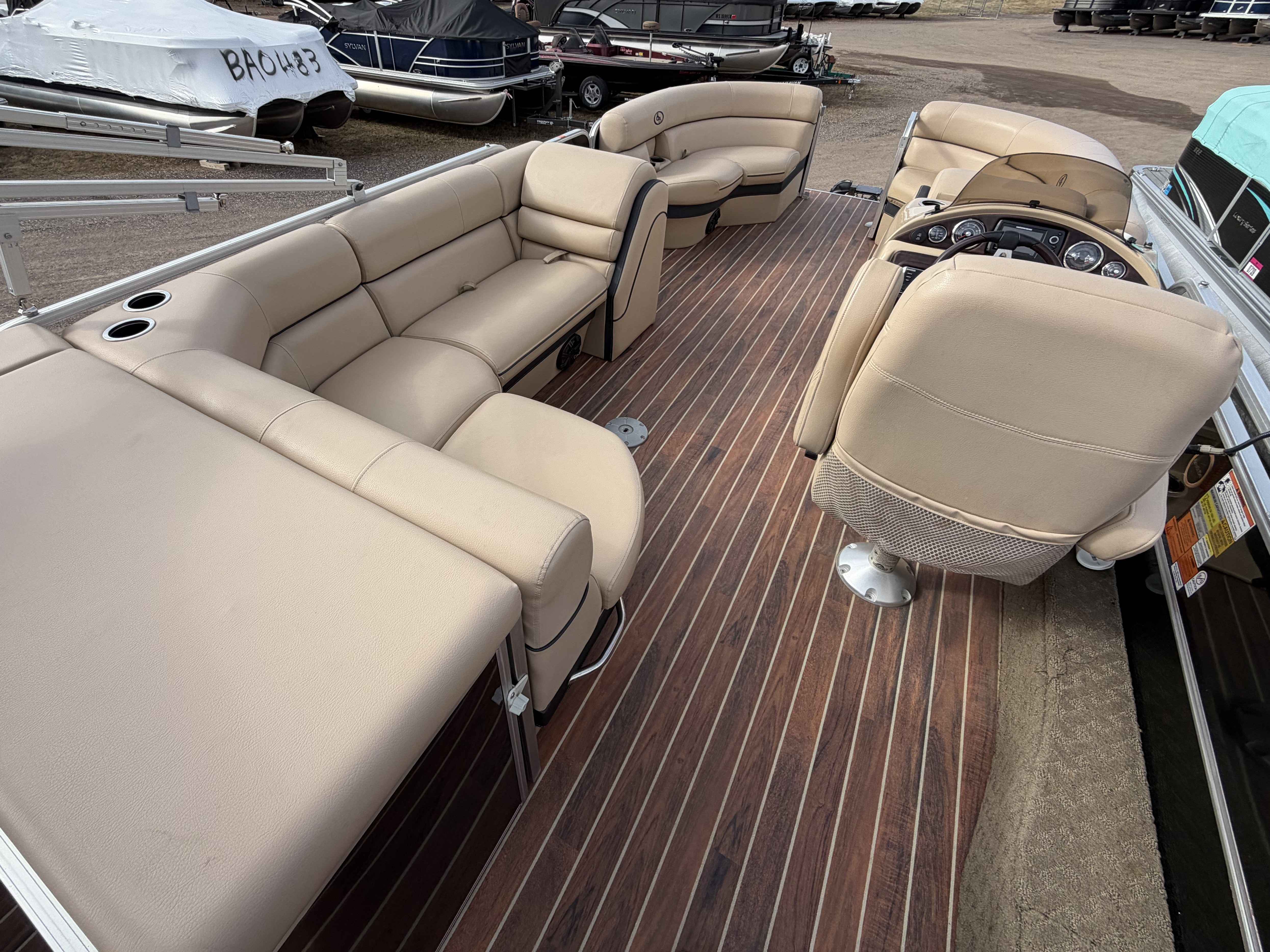 boat-carouselImage-image