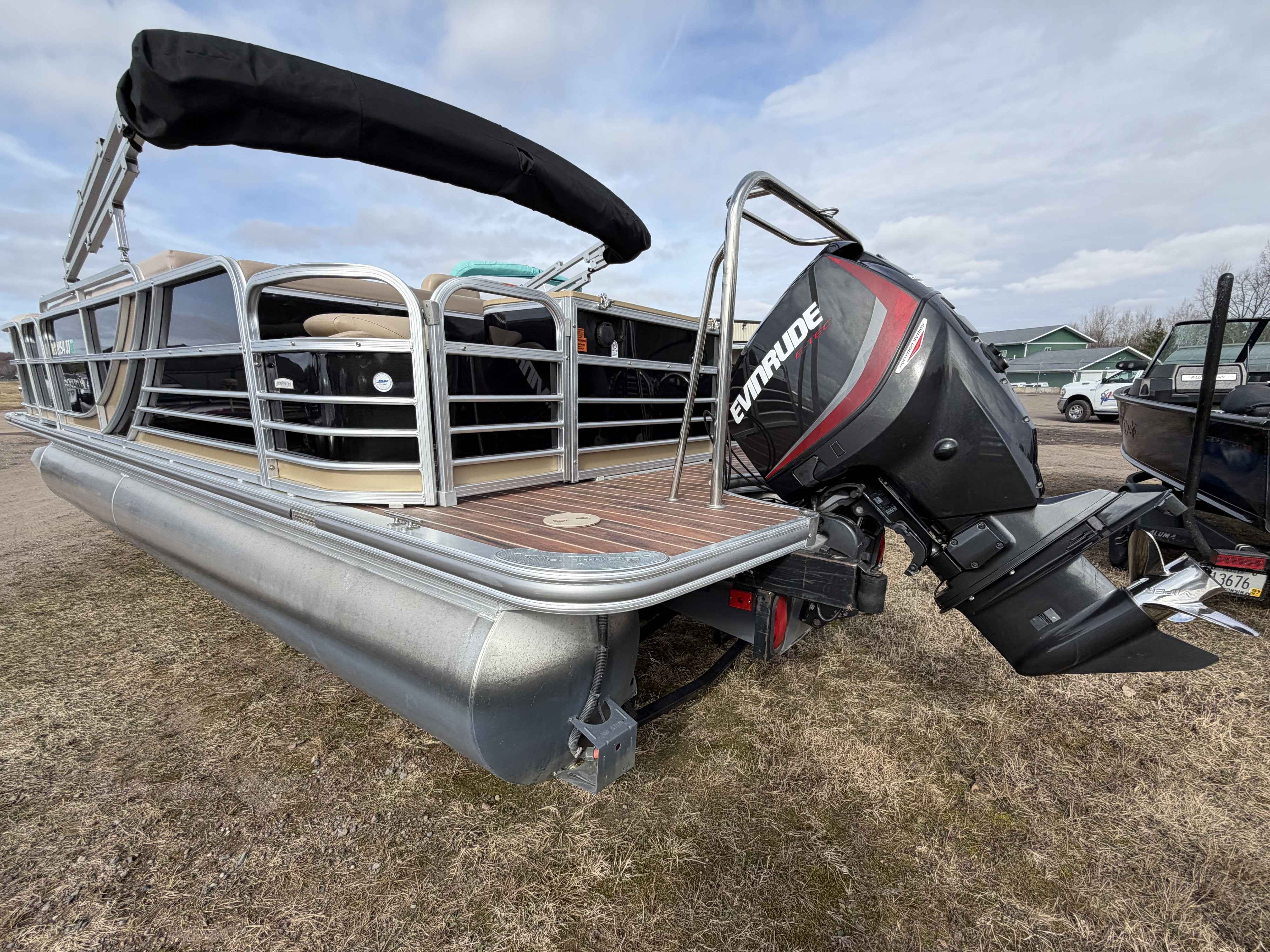 boat-carouselImage-image