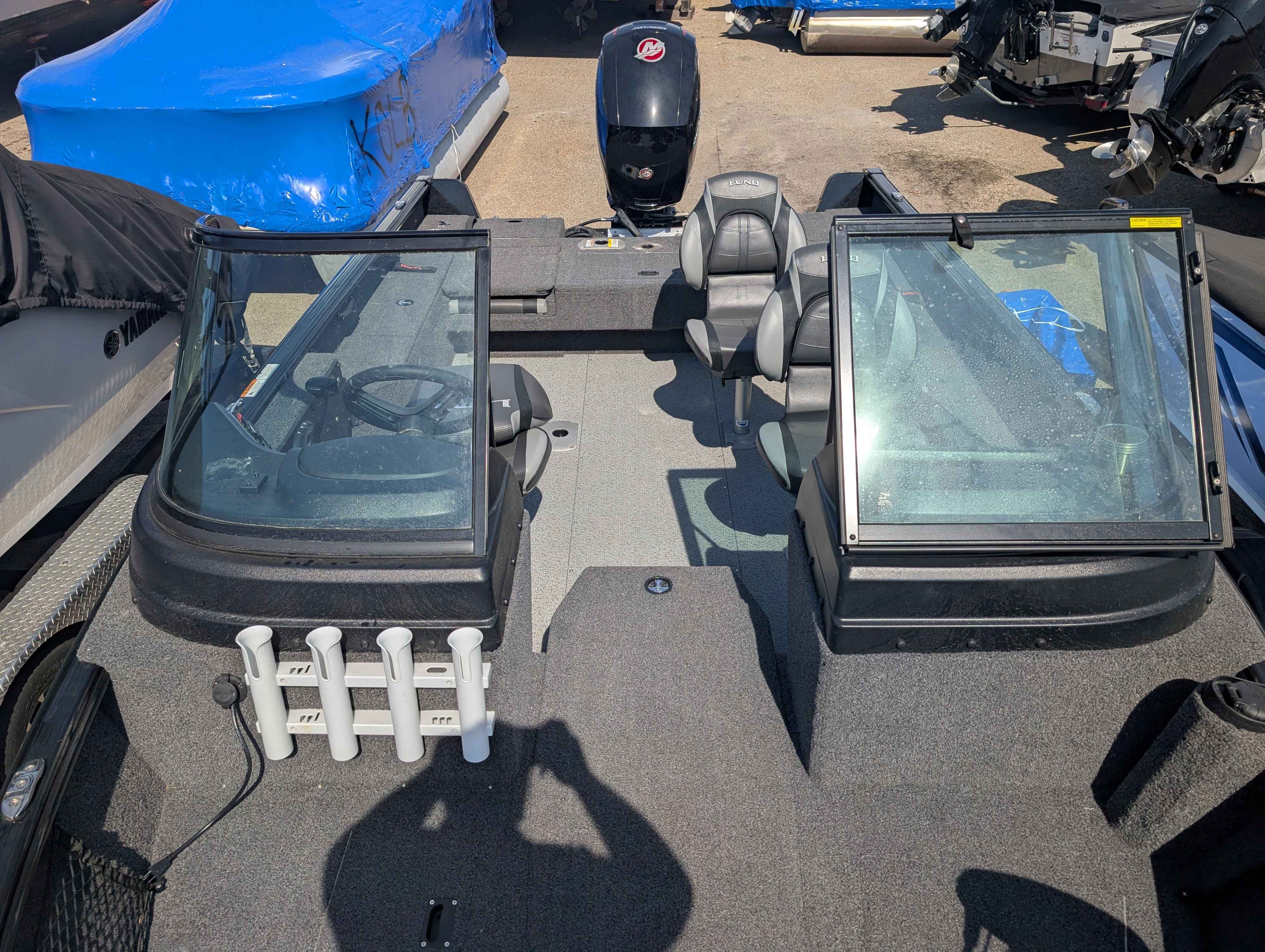 boat-carouselImage-image