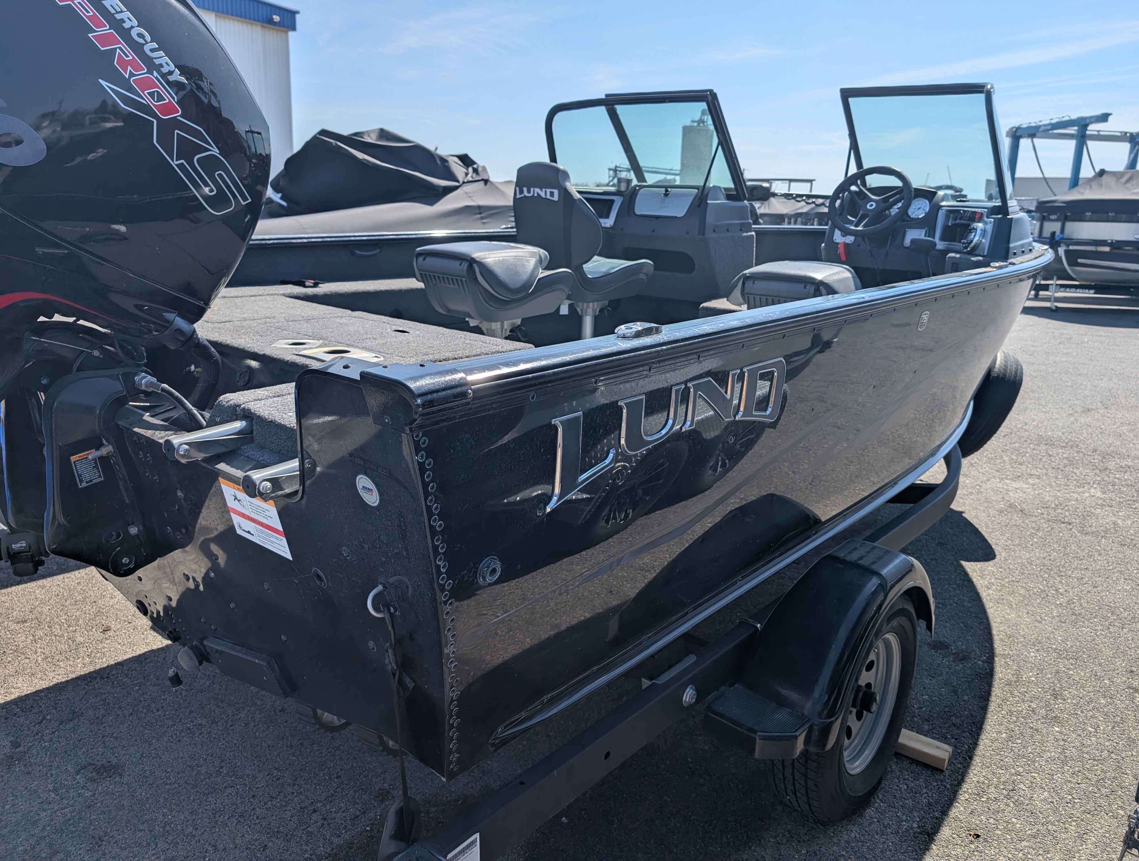 boat-carouselImage-image