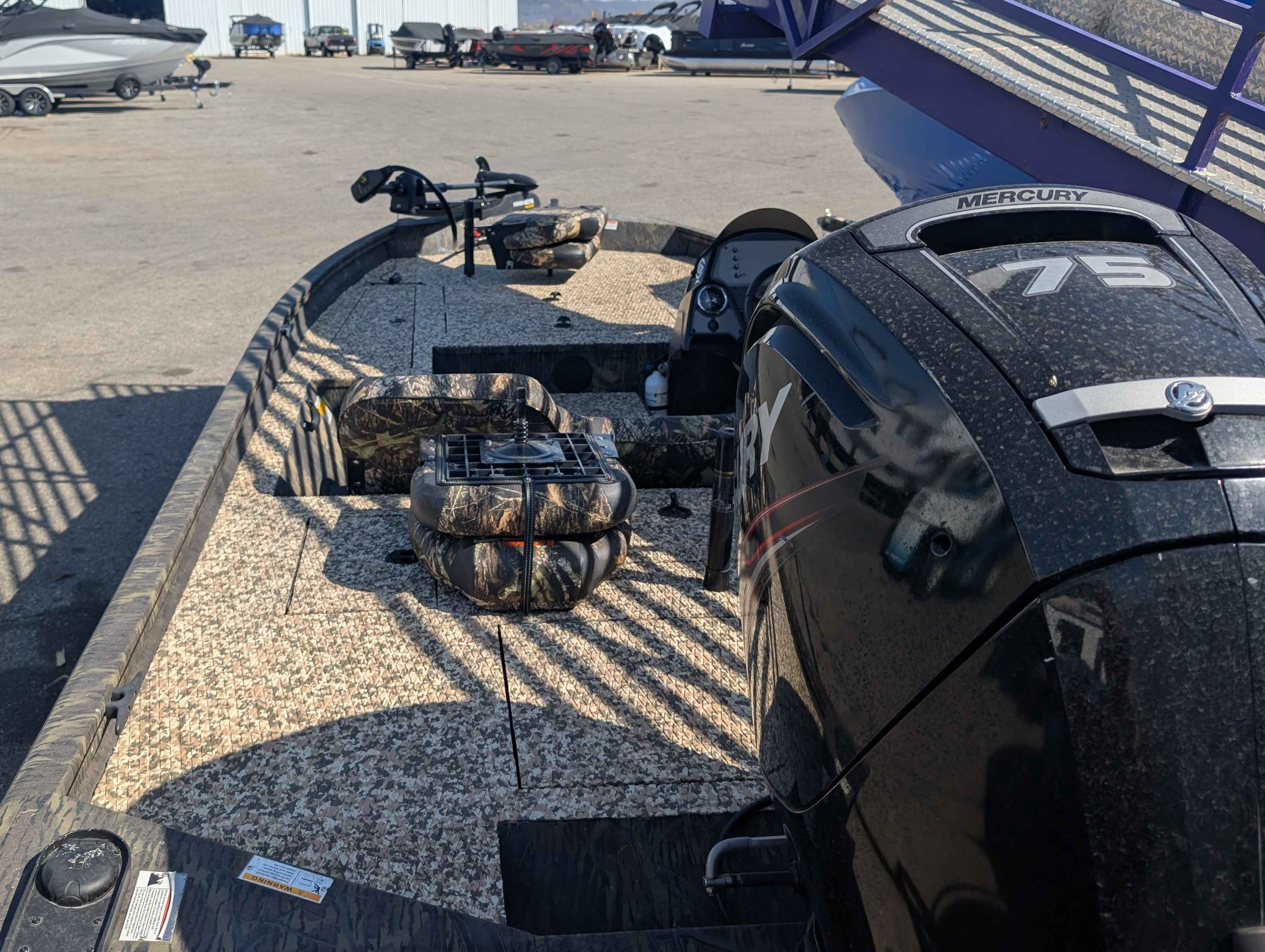 boat-carouselImage-image