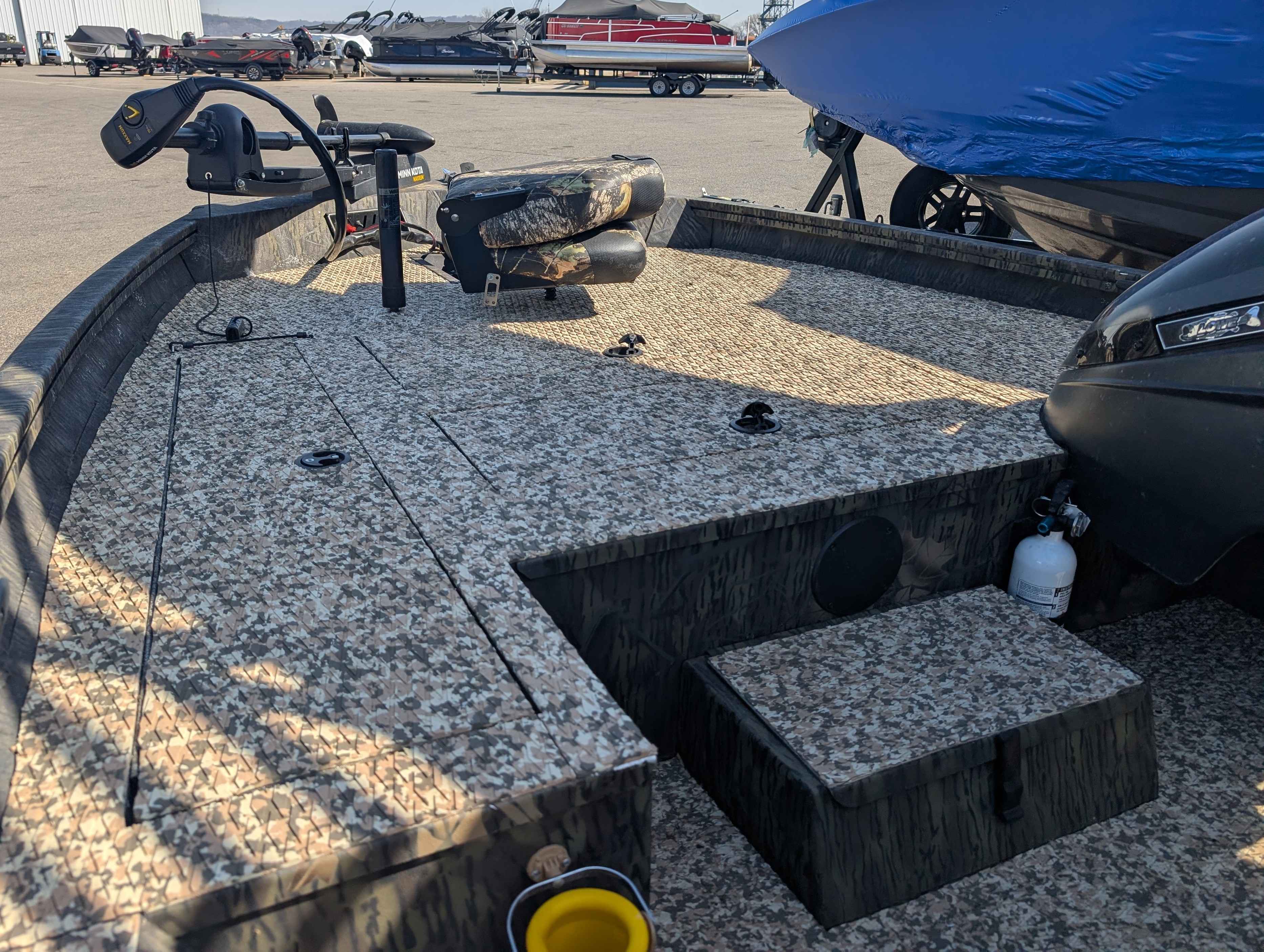 boat-carouselImage-image