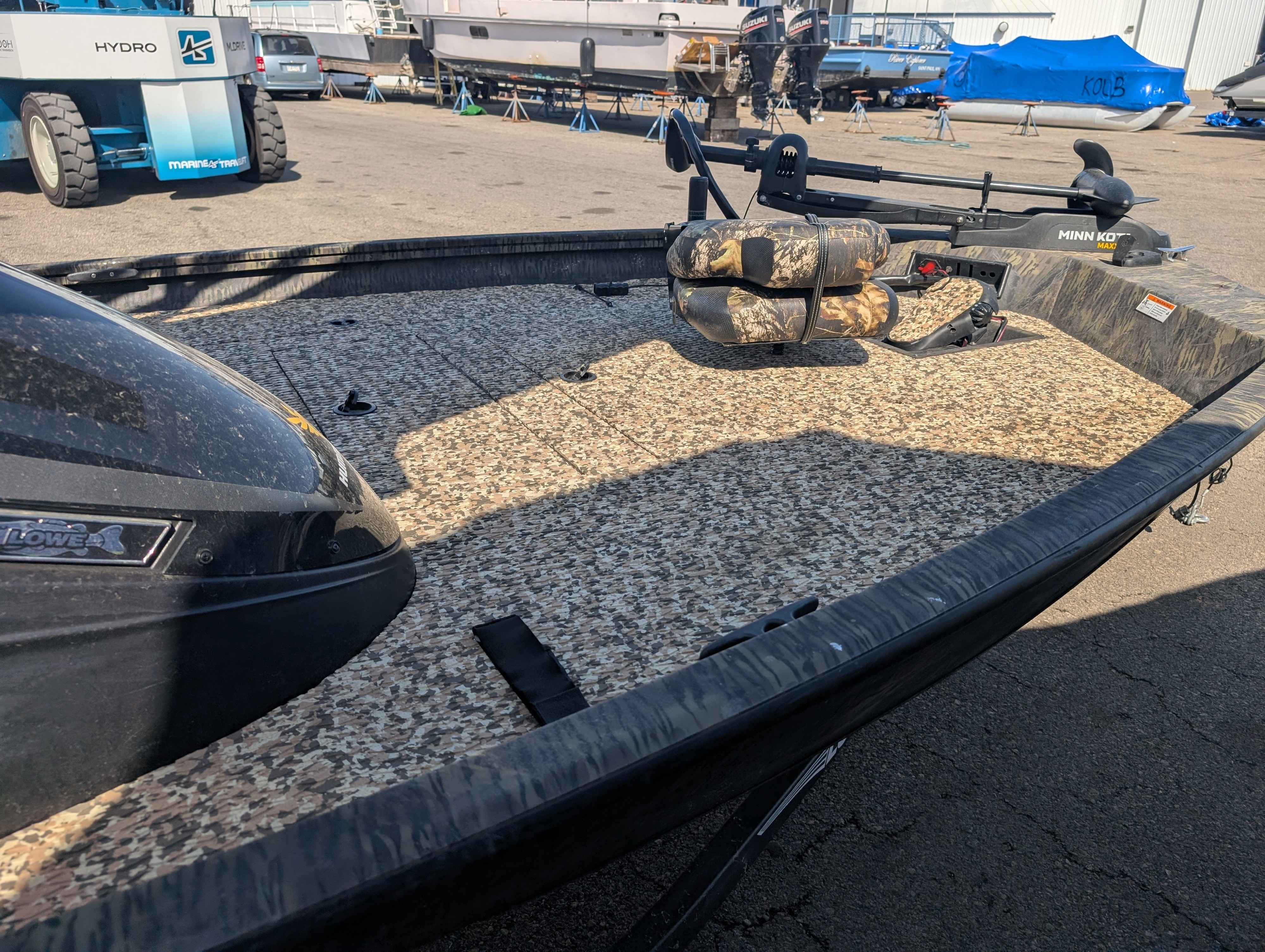 boat-carouselImage-image