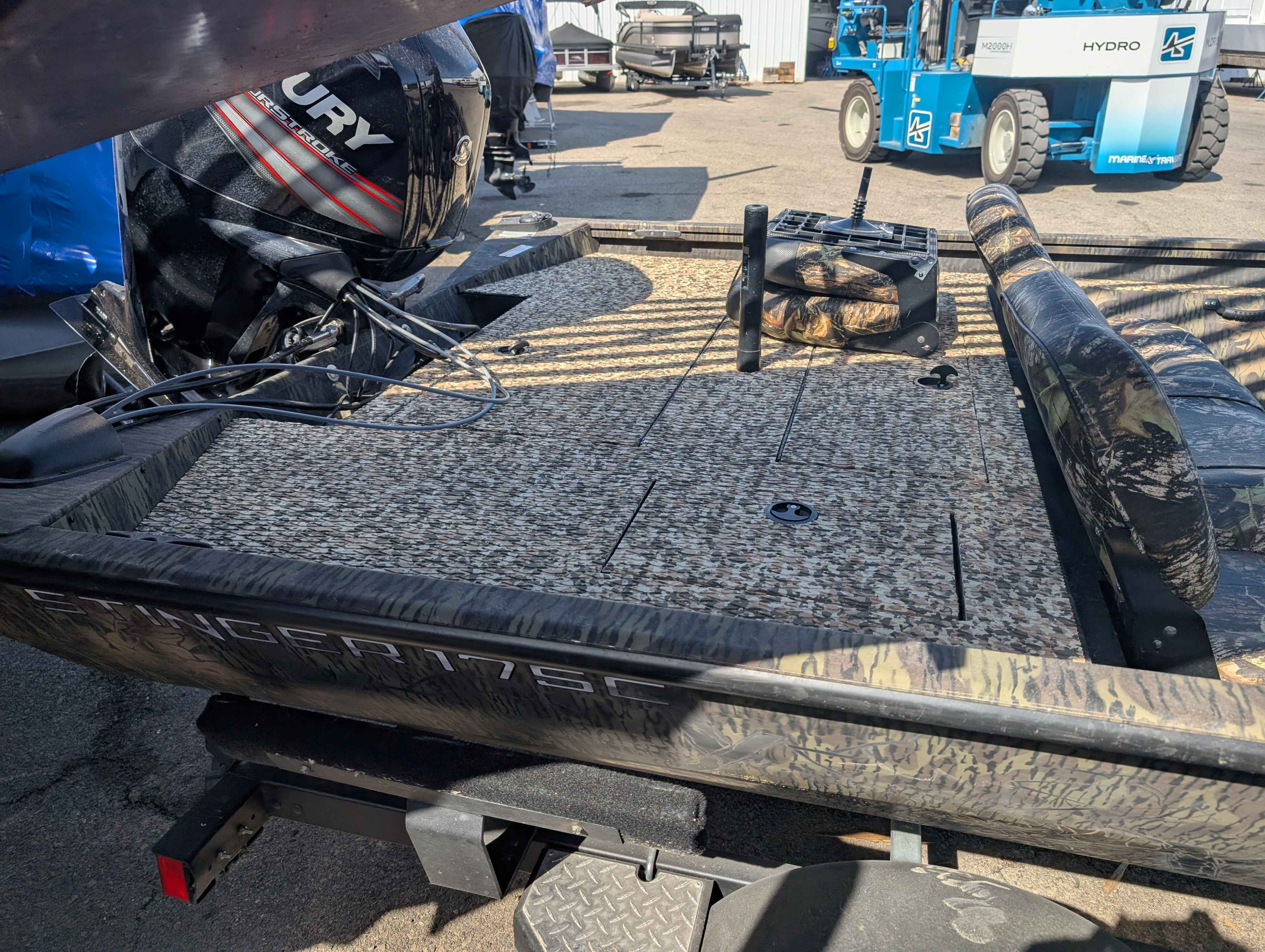 boat-carouselImage-image