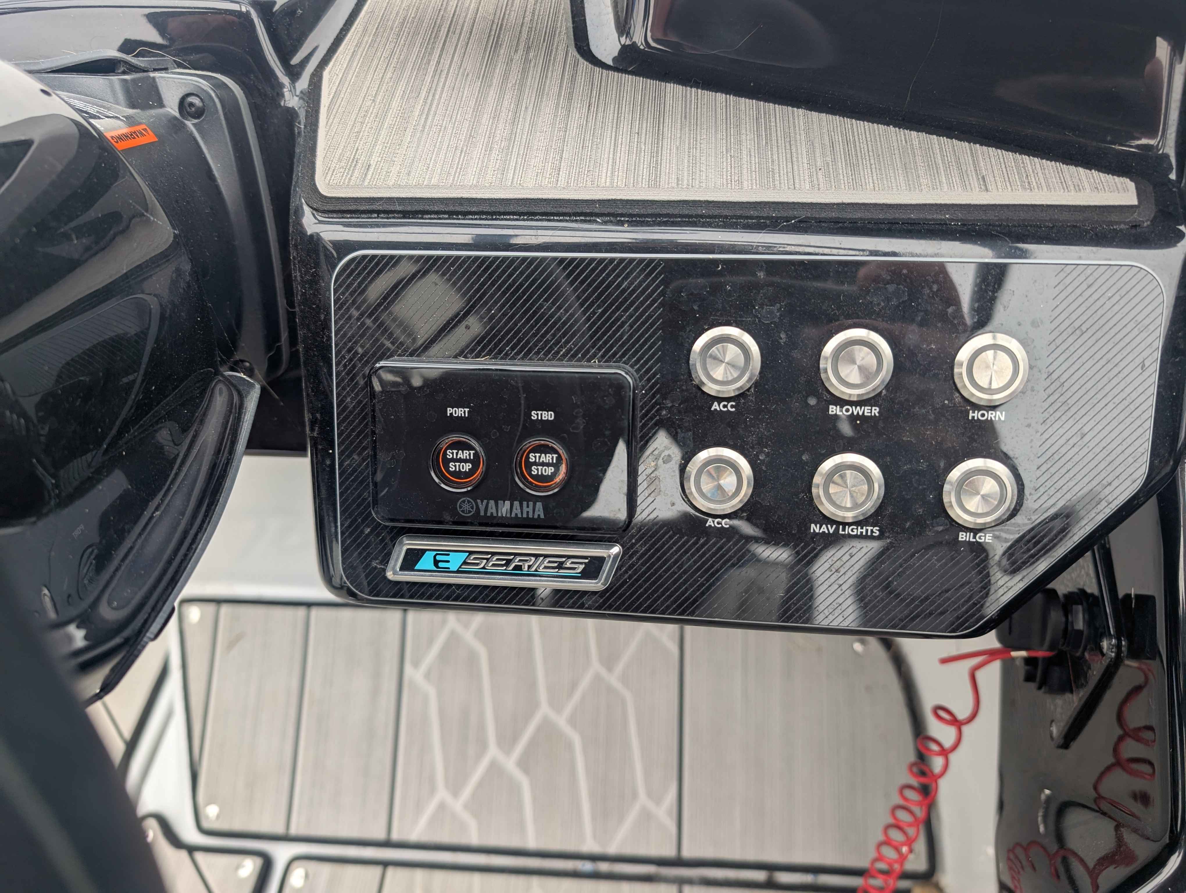 boat-carouselImage-image