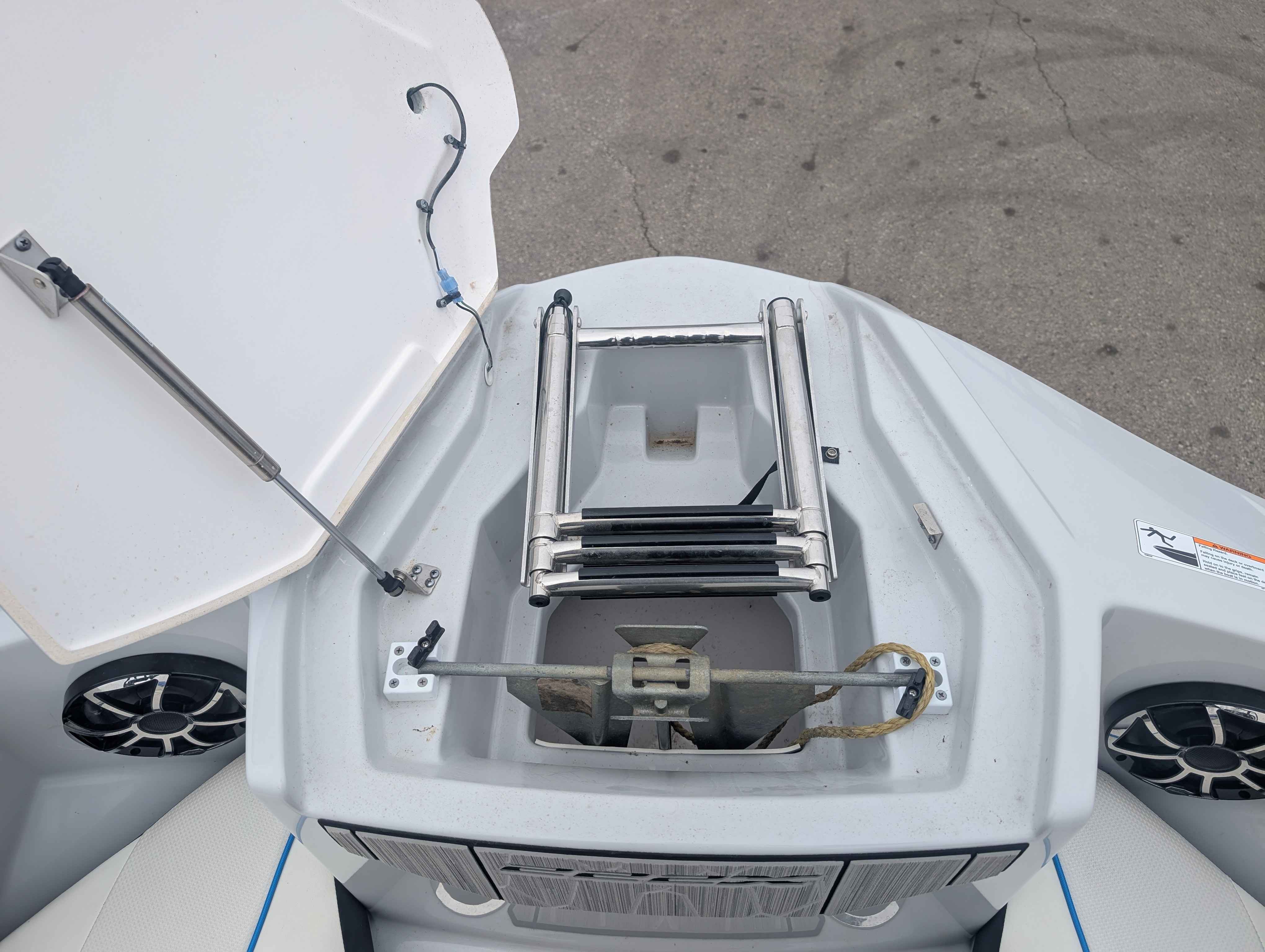 boat-carouselImage-image