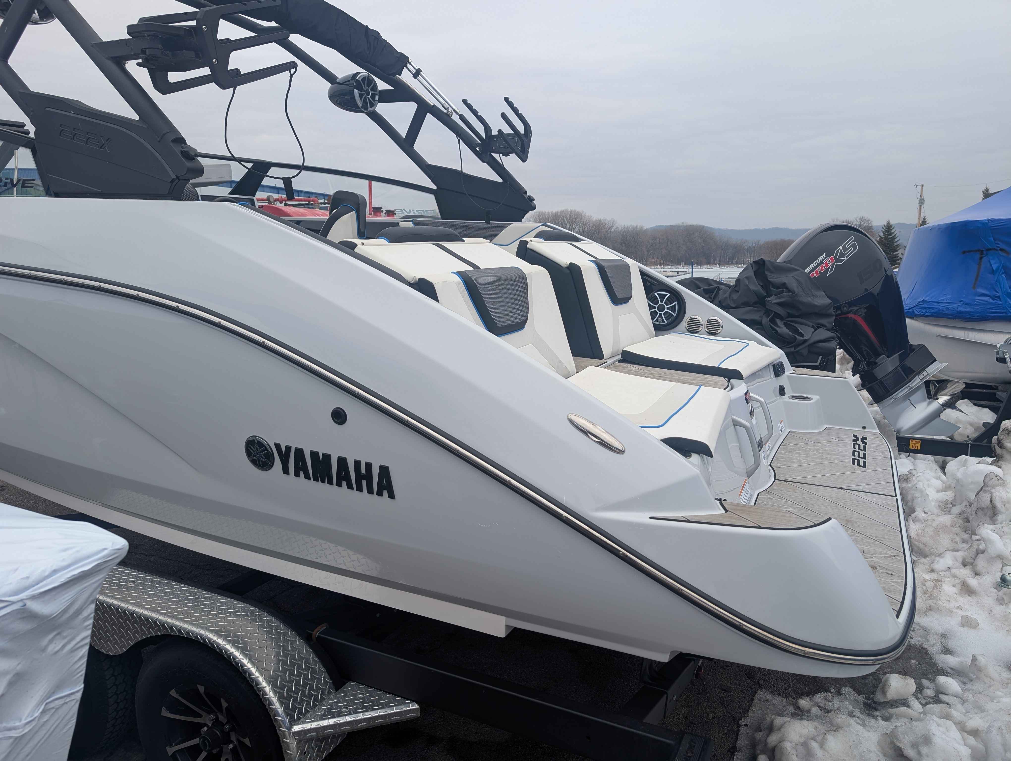 boat-carouselImage-image