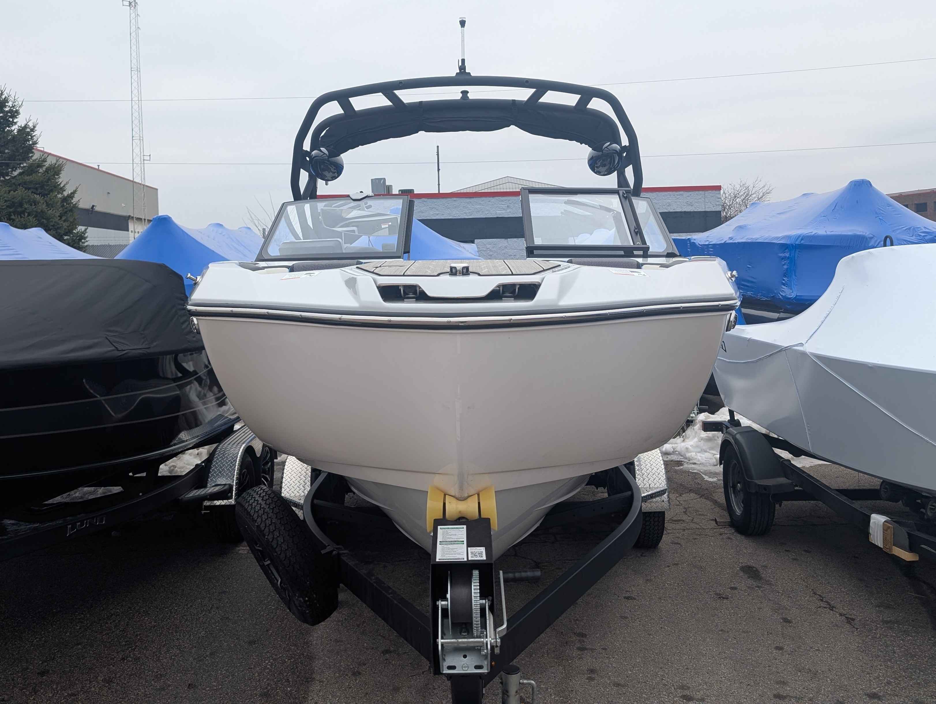 boat-carouselImage-image