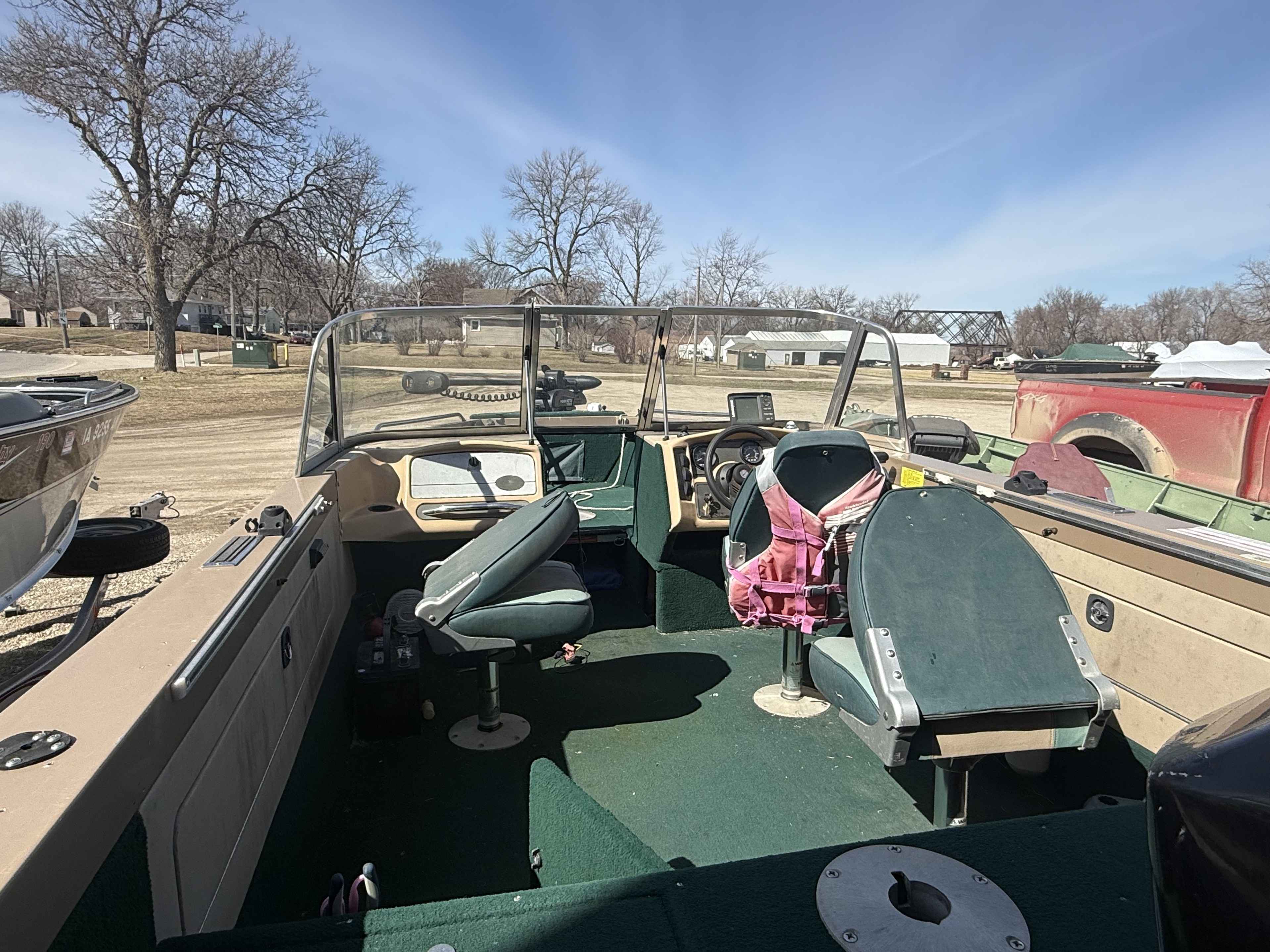 boat-carouselImage-image