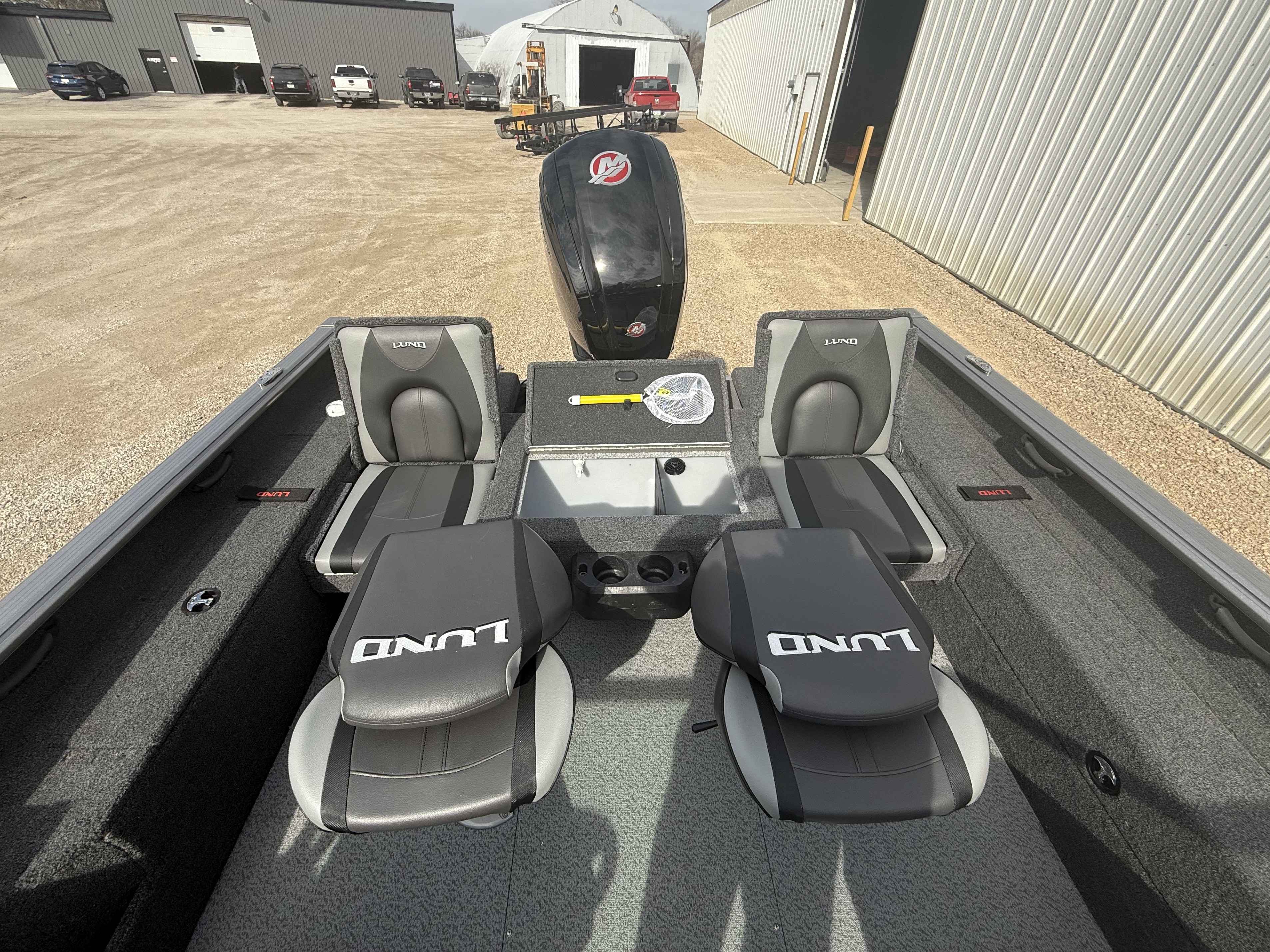 boat-carouselImage-image