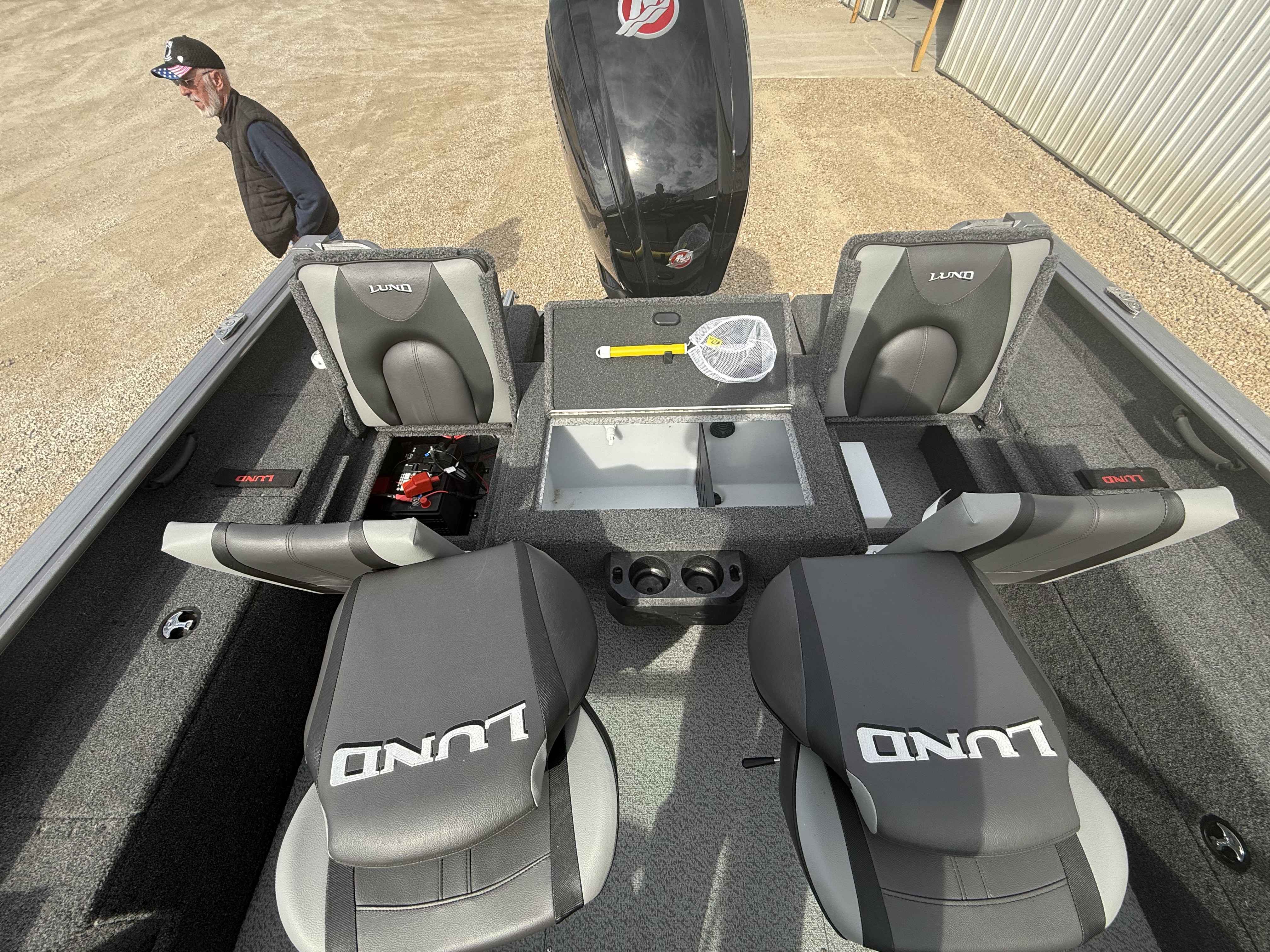 boat-carouselImage-image