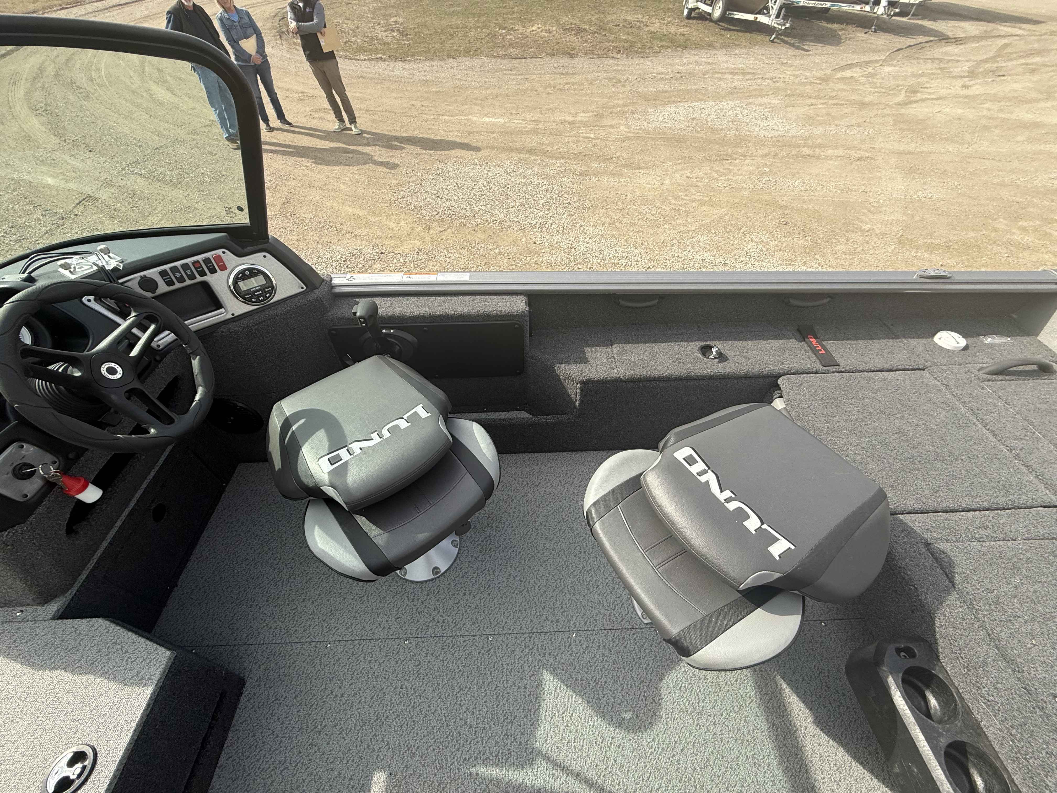 boat-carouselImage-image