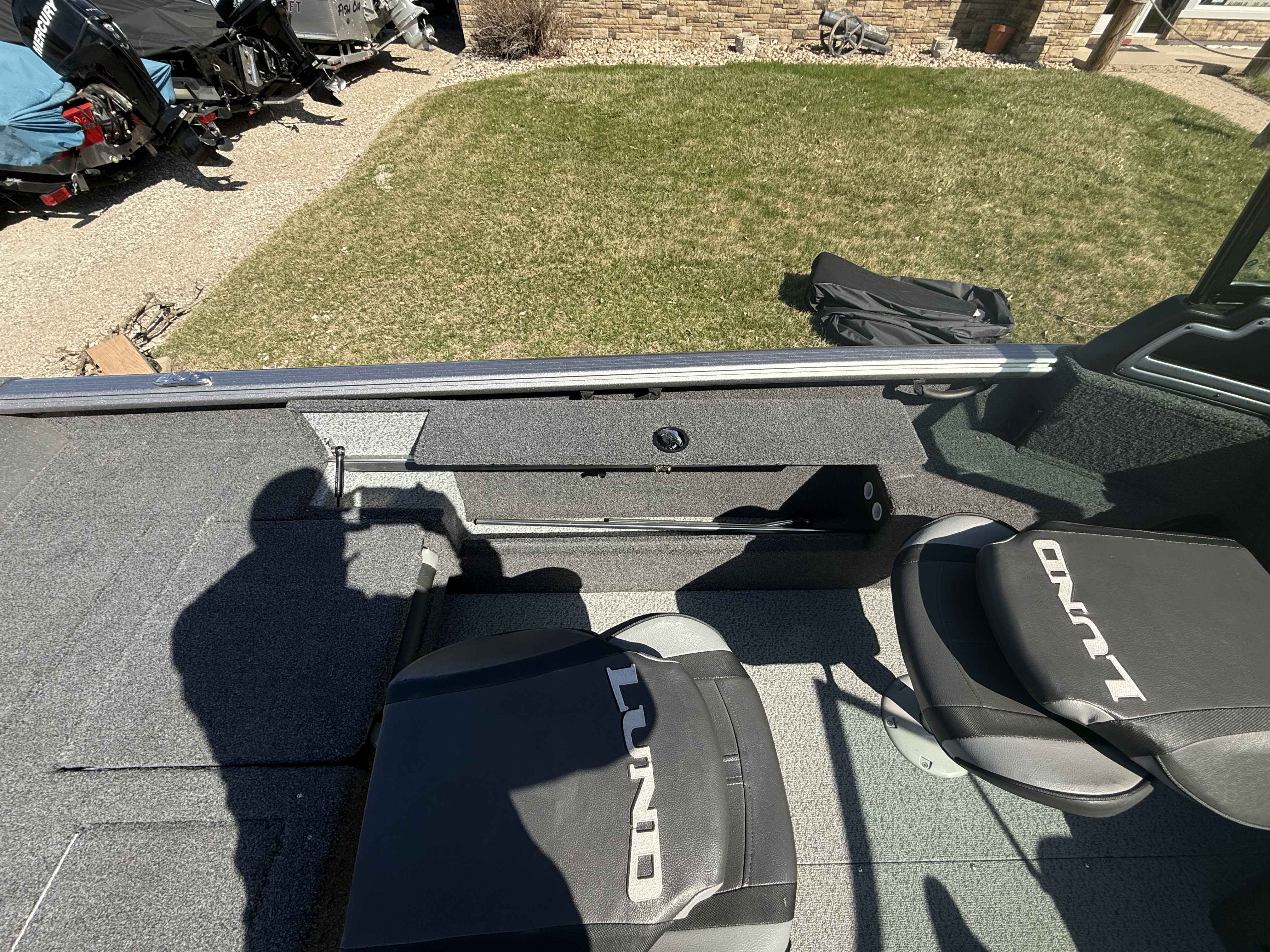 boat-carouselImage-image