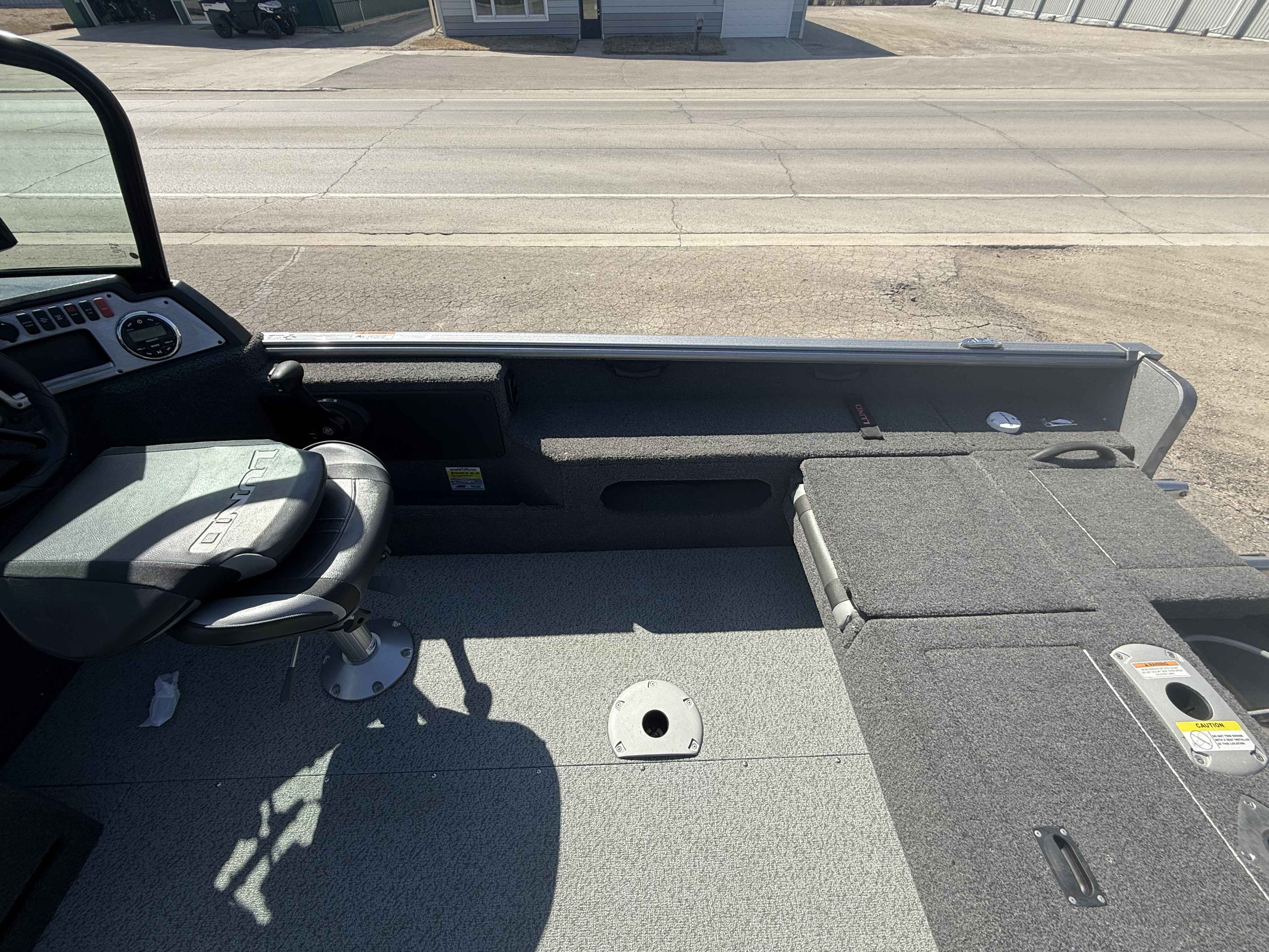 boat-carouselImage-image