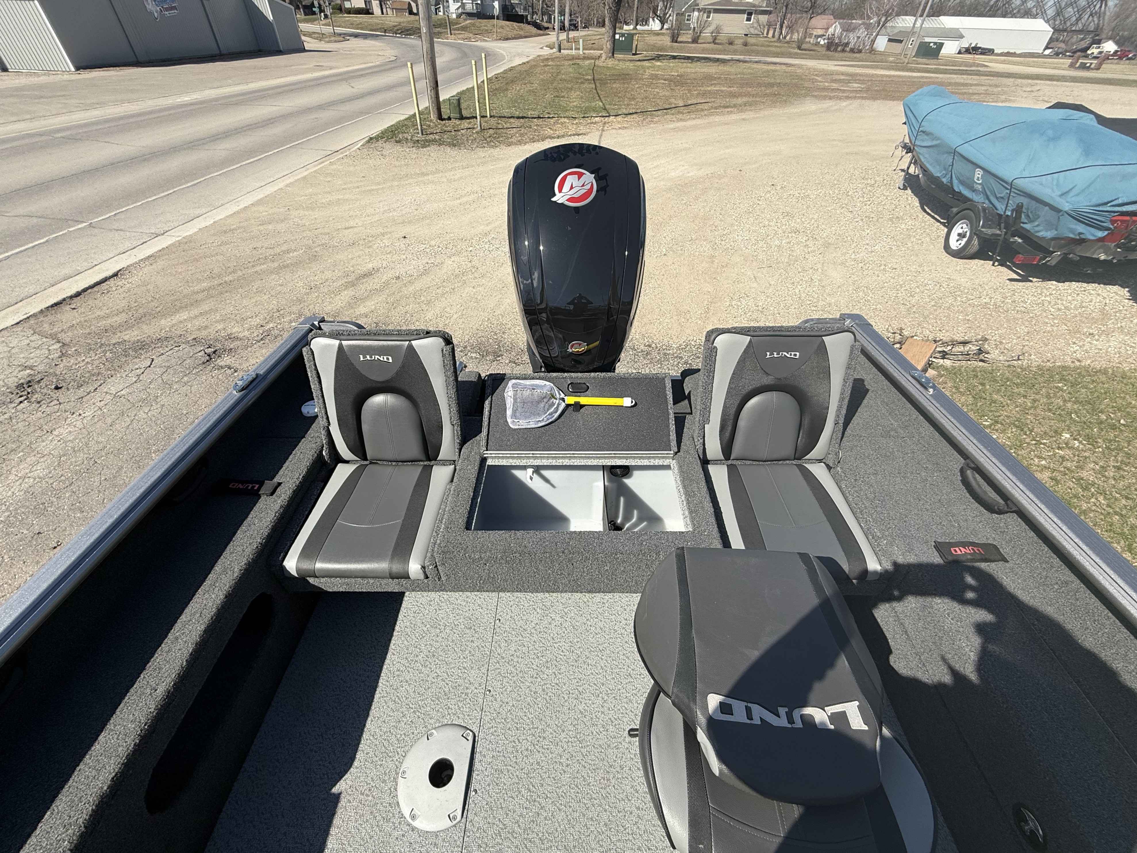 boat-carouselImage-image