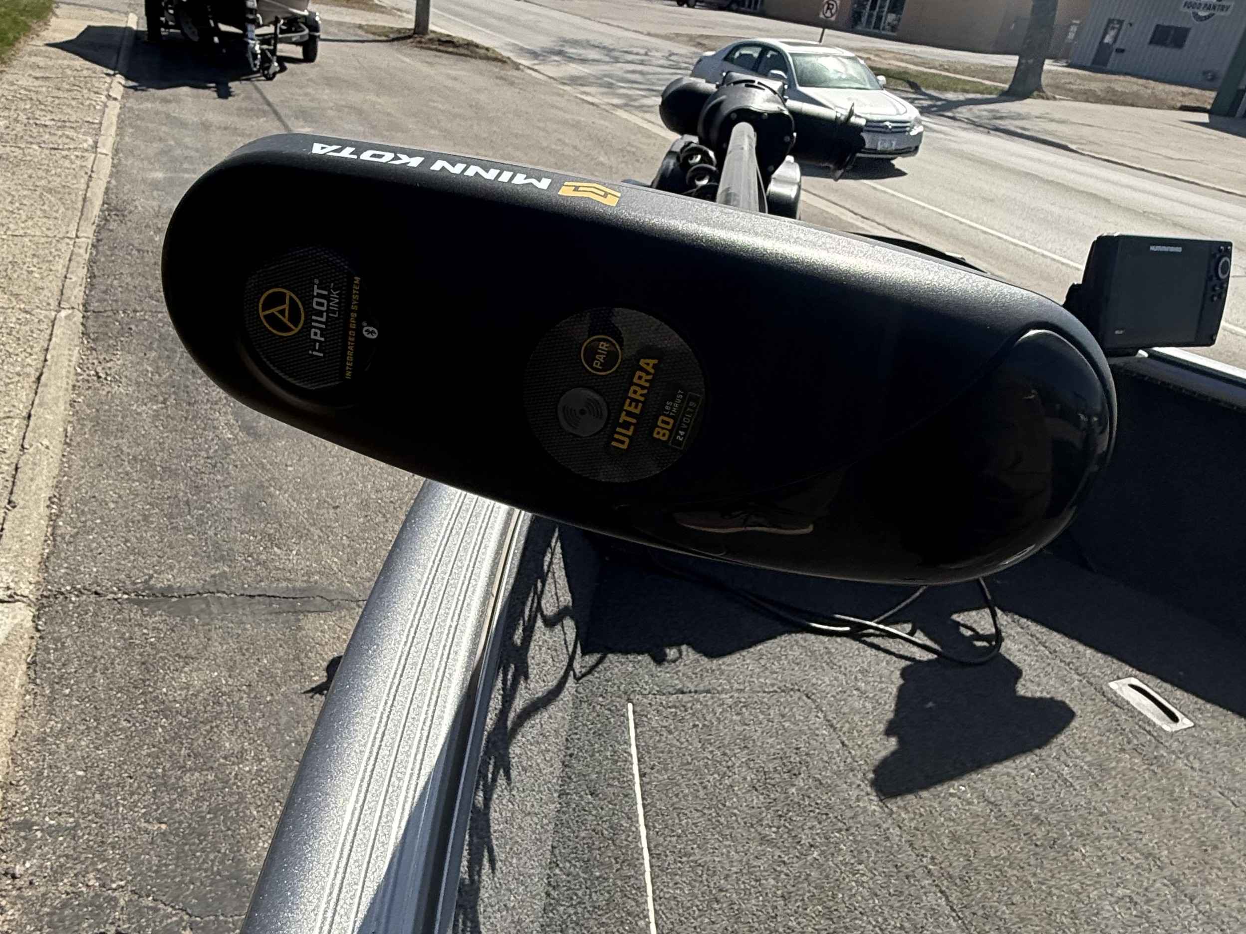 boat-carouselImage-image