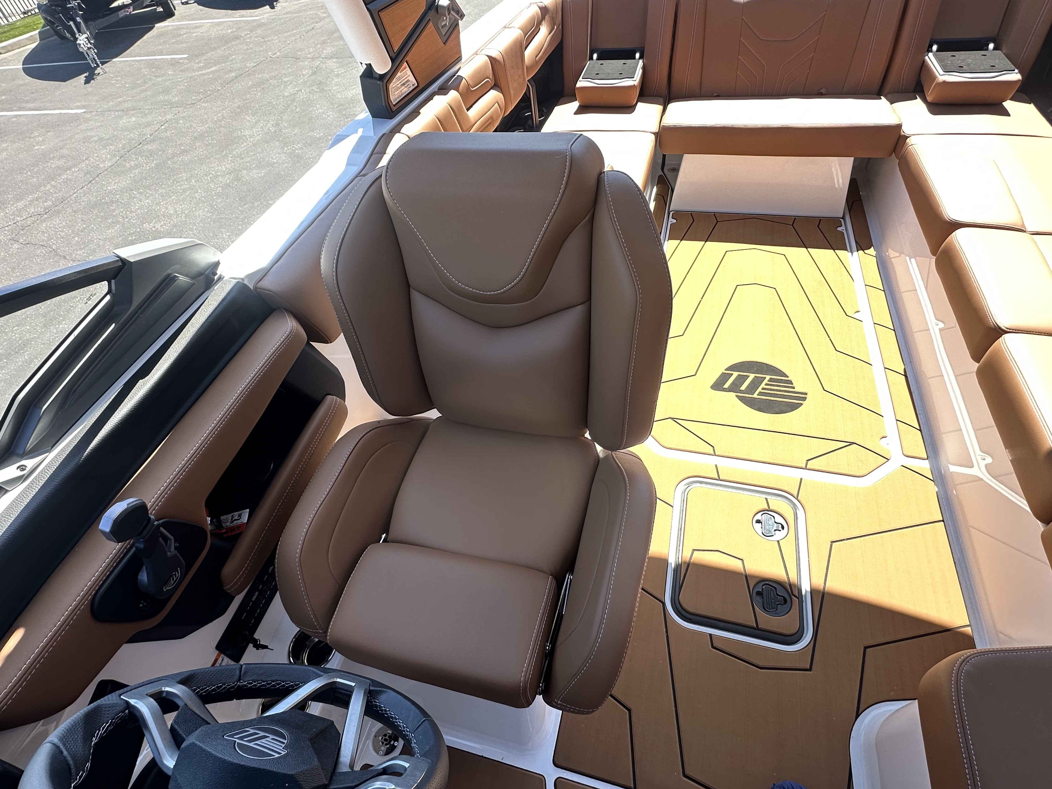 2026 Malibu 25 LSV-13