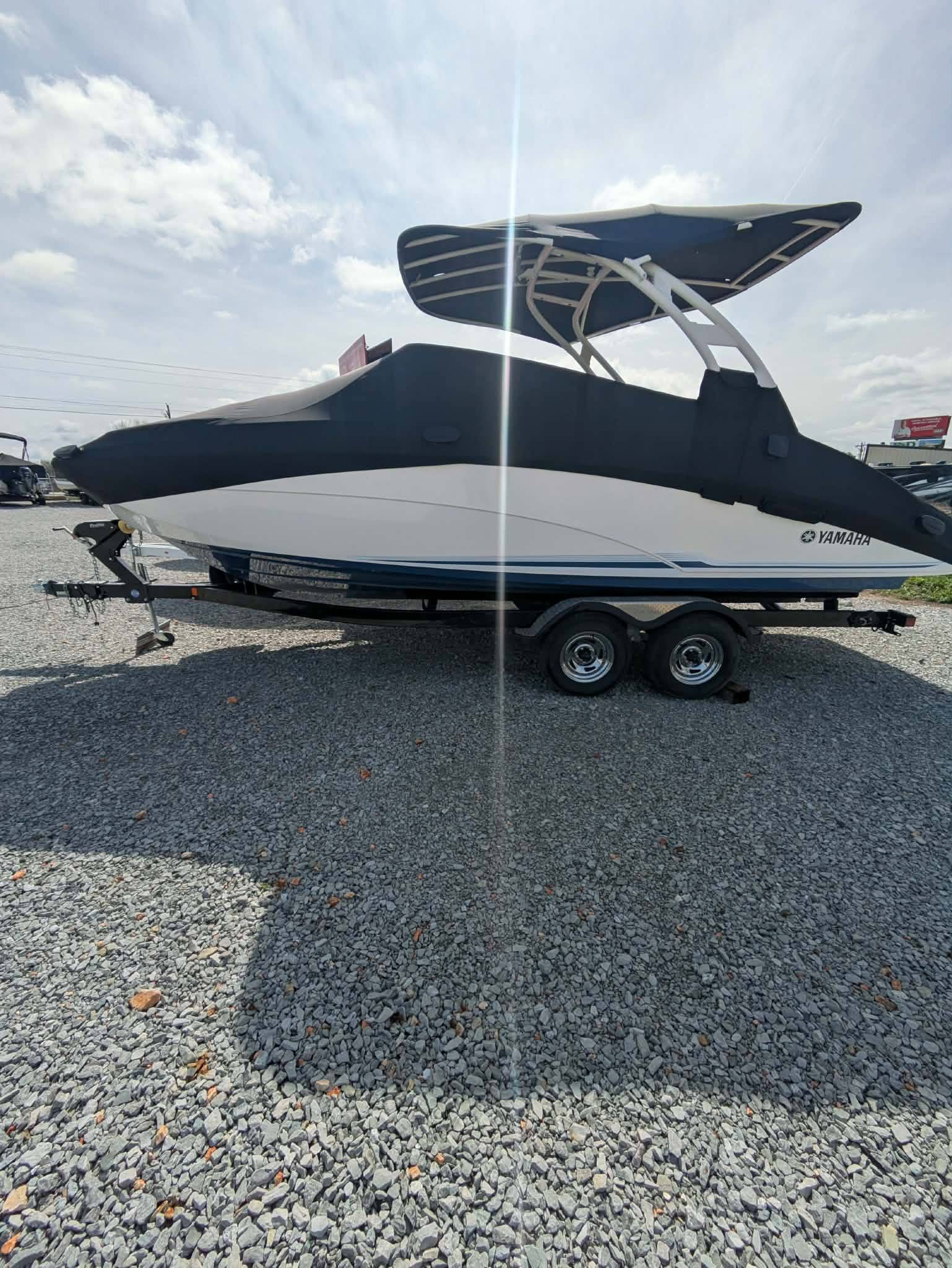 2019 YAMAHA E SERIES 242 LIMITED JET BOAT