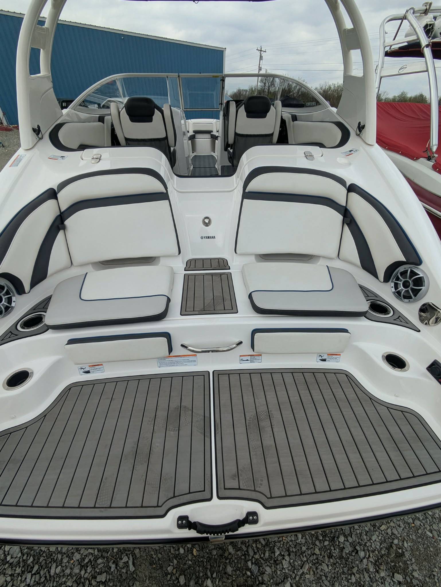 2019 YAMAHA E SERIES 242 LIMITED JET BOAT-10