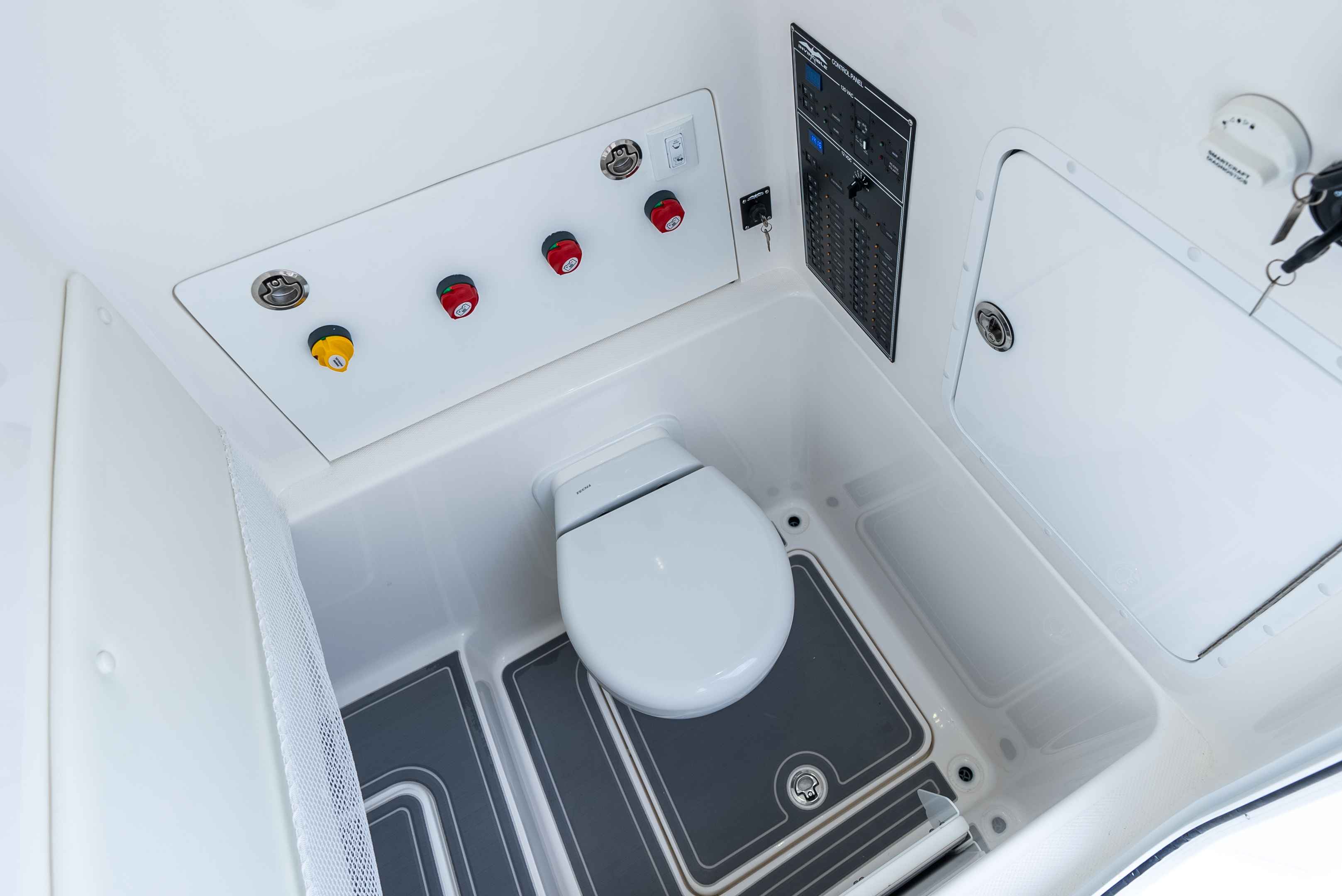 2027 Invincible 33' OFFSHORE-6