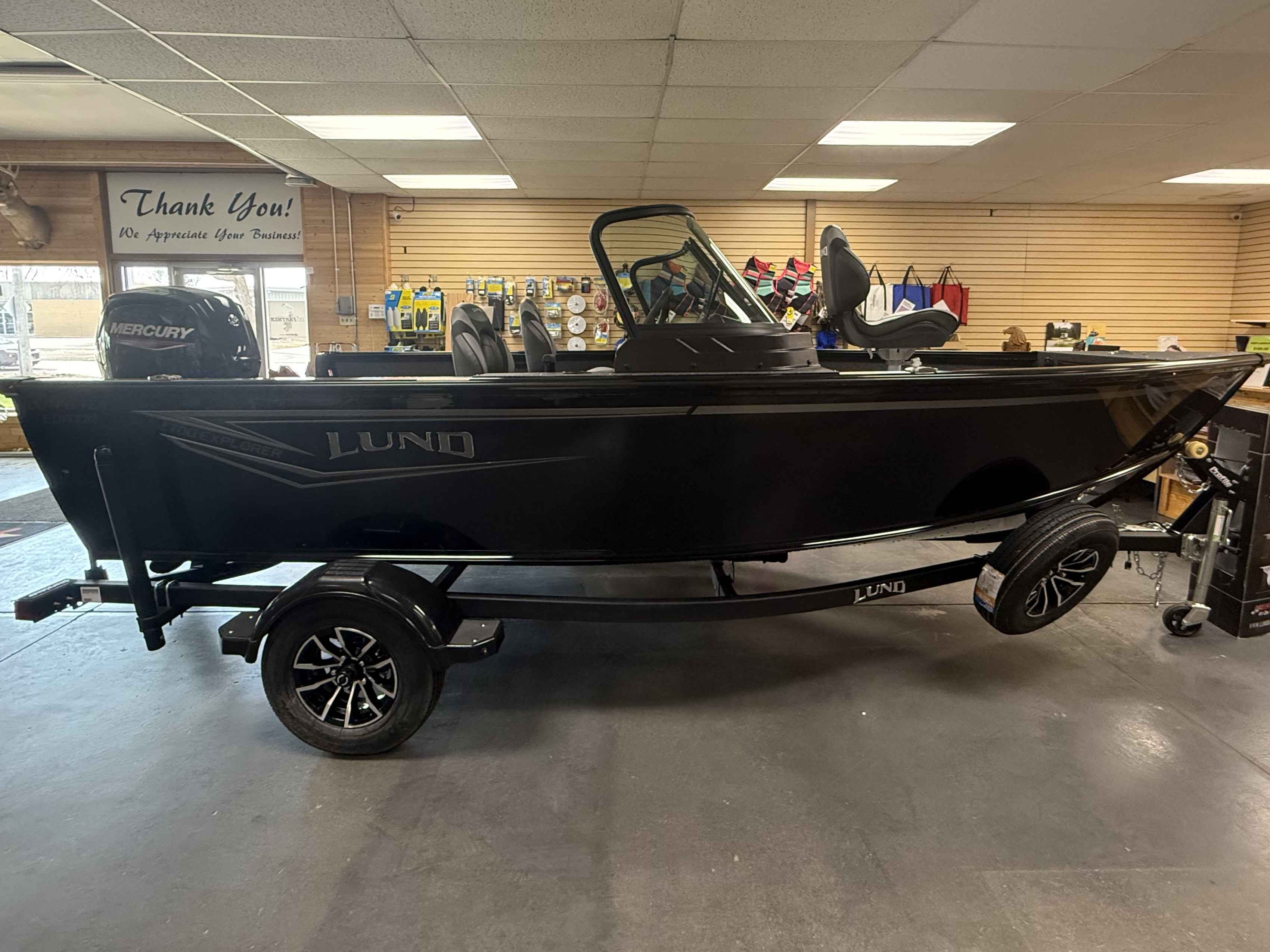 boat-carouselImage-image