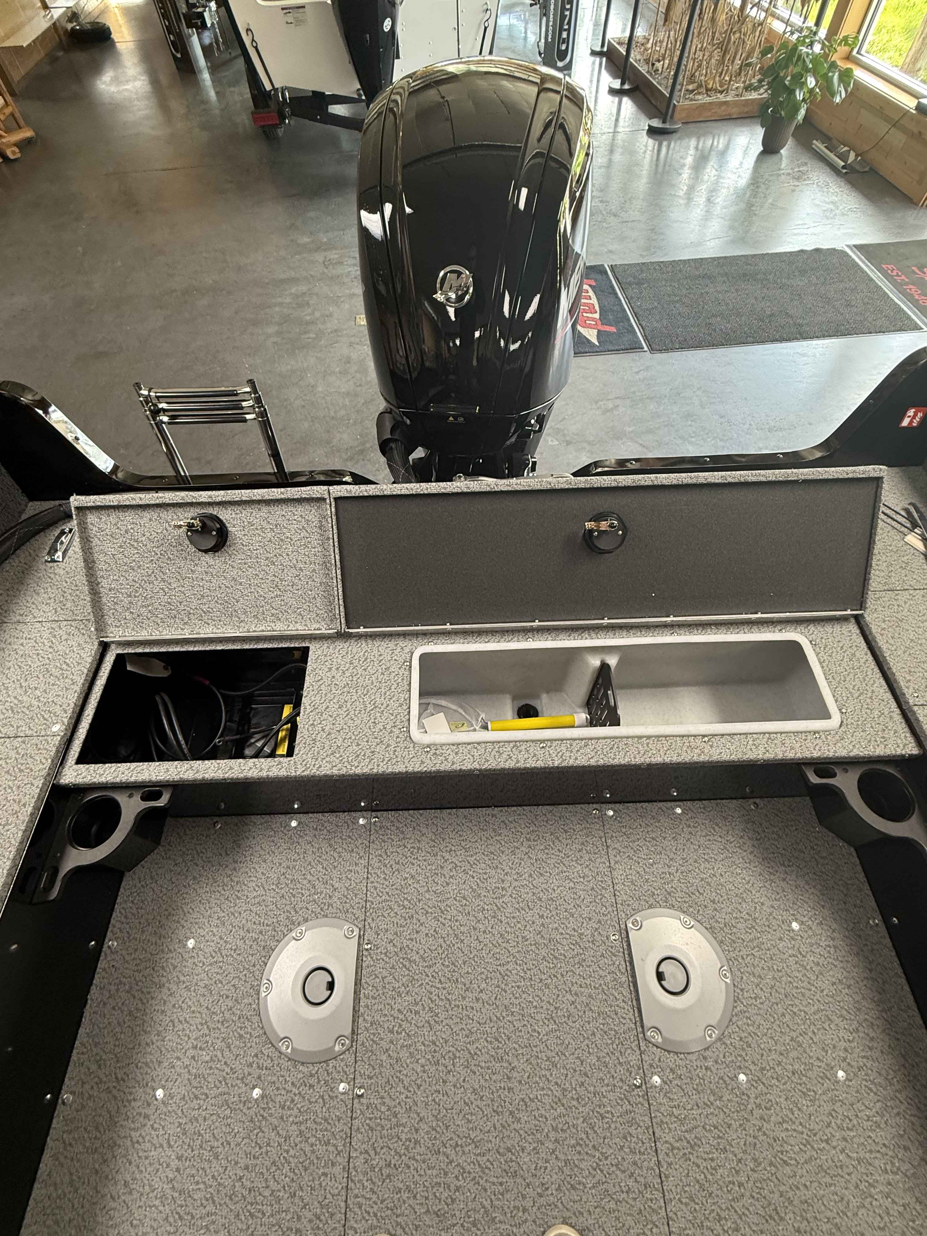 boat-carouselImage-image