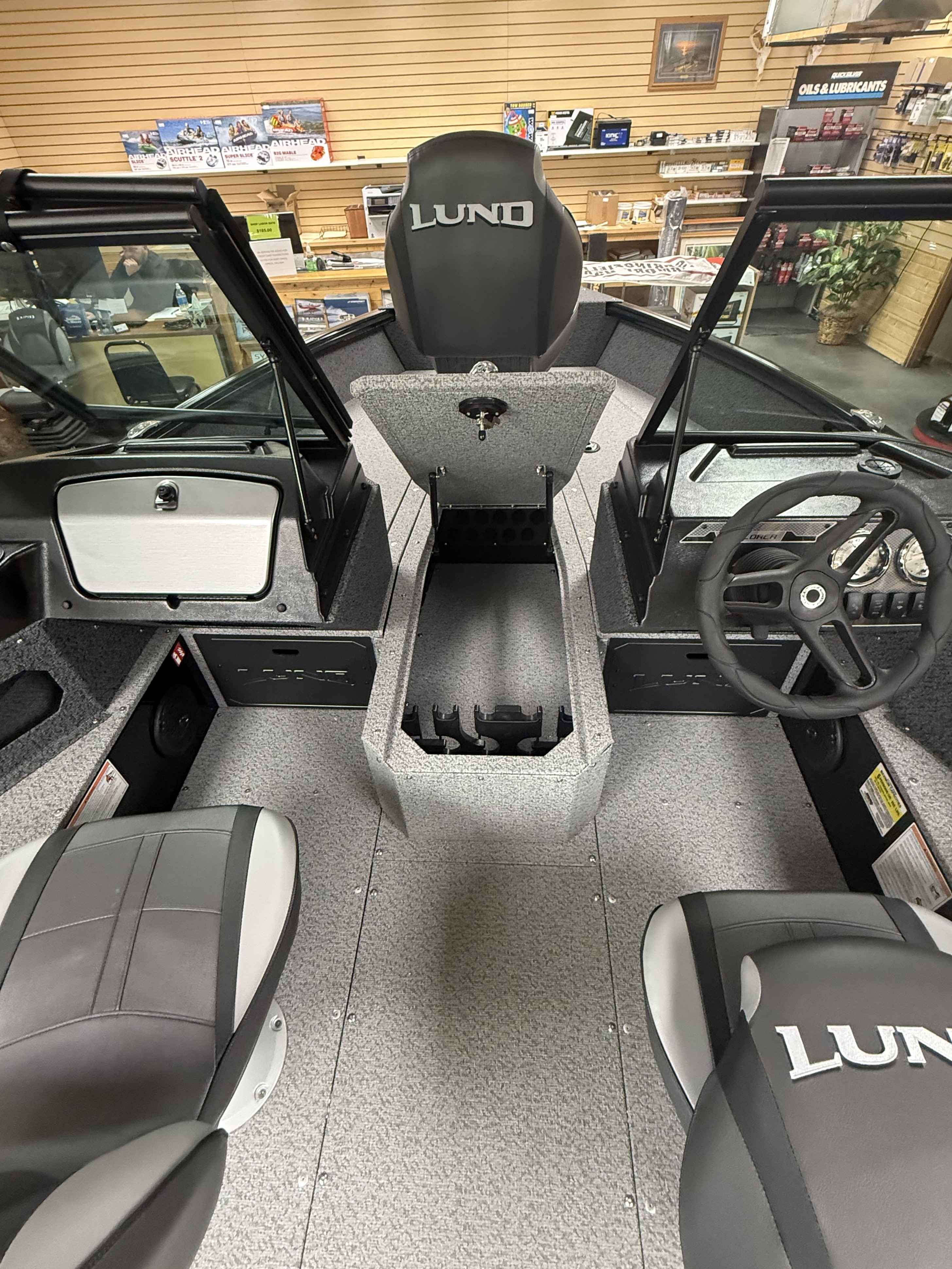 boat-carouselImage-image