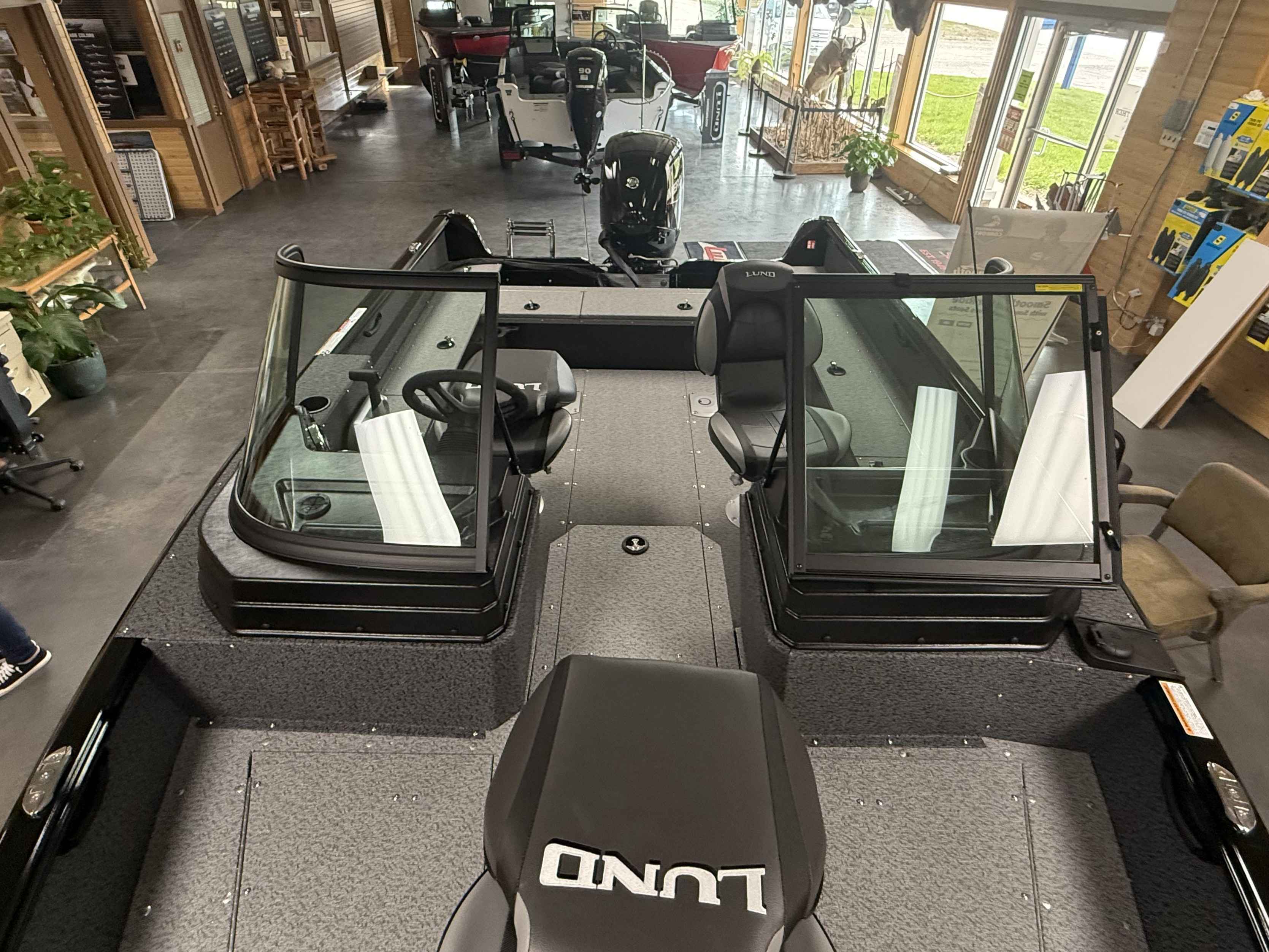 boat-carouselImage-image