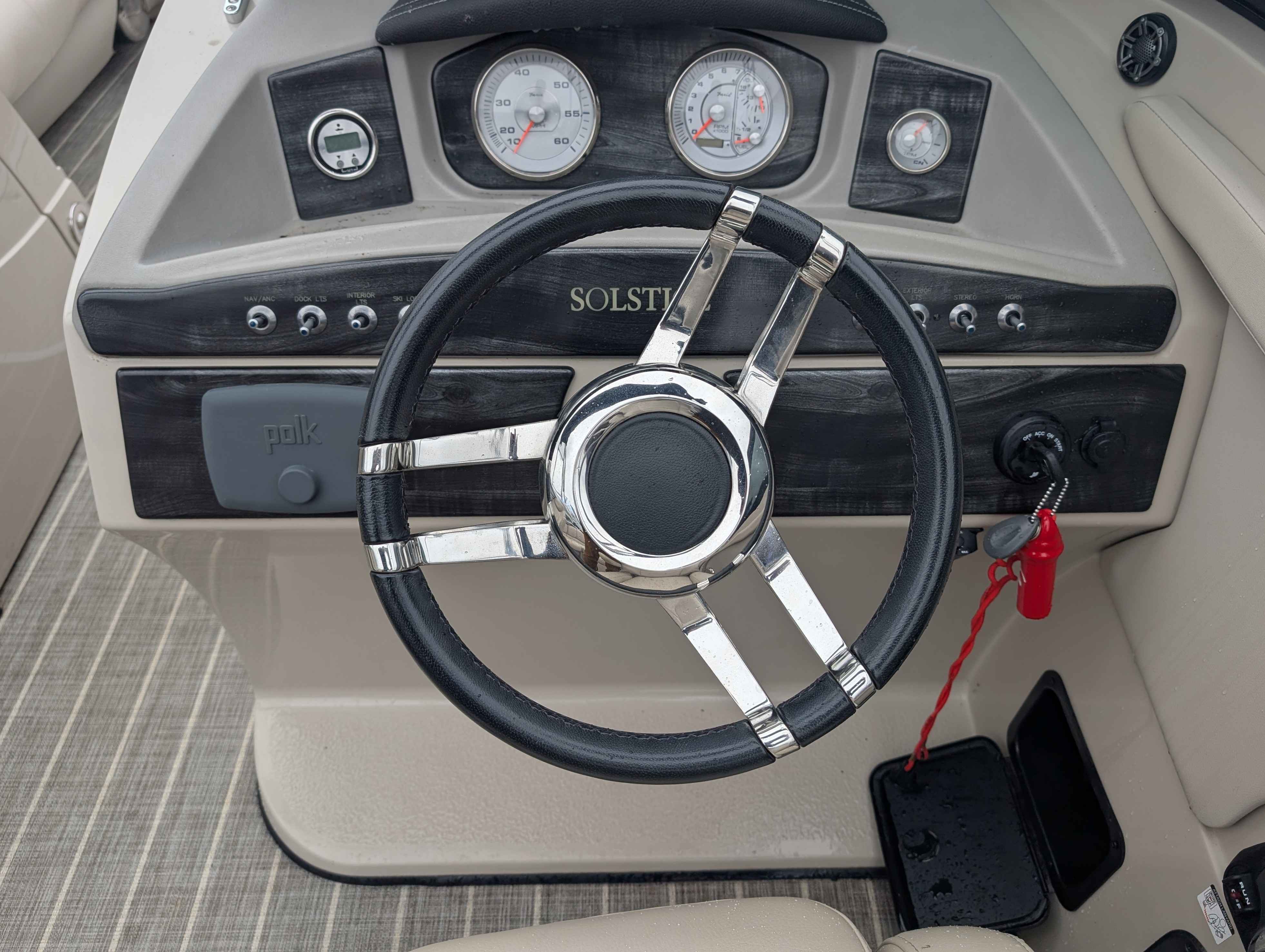 boat-carouselImage-image