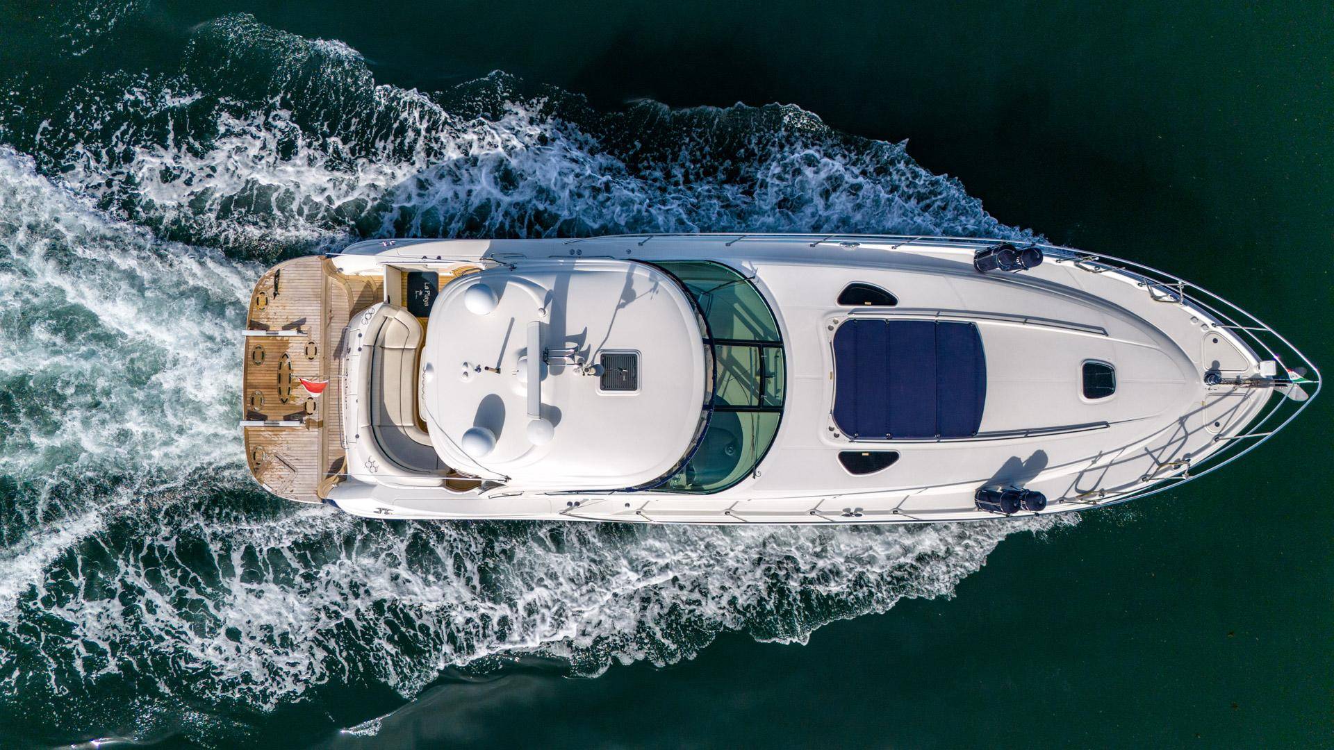 Pre-Owned 2005 Sea ray 500 Sundancer for Sale | Vancouver, BC | M&P Yacht Centre | 69d55f928c0622187f07382c