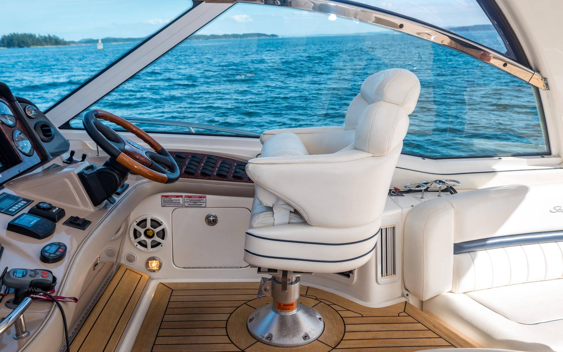 Pre-Owned 2005 Sea ray 500 Sundancer for Sale | Vancouver, BC | M&P Yacht Centre | 69d55f928c0622187f07382c