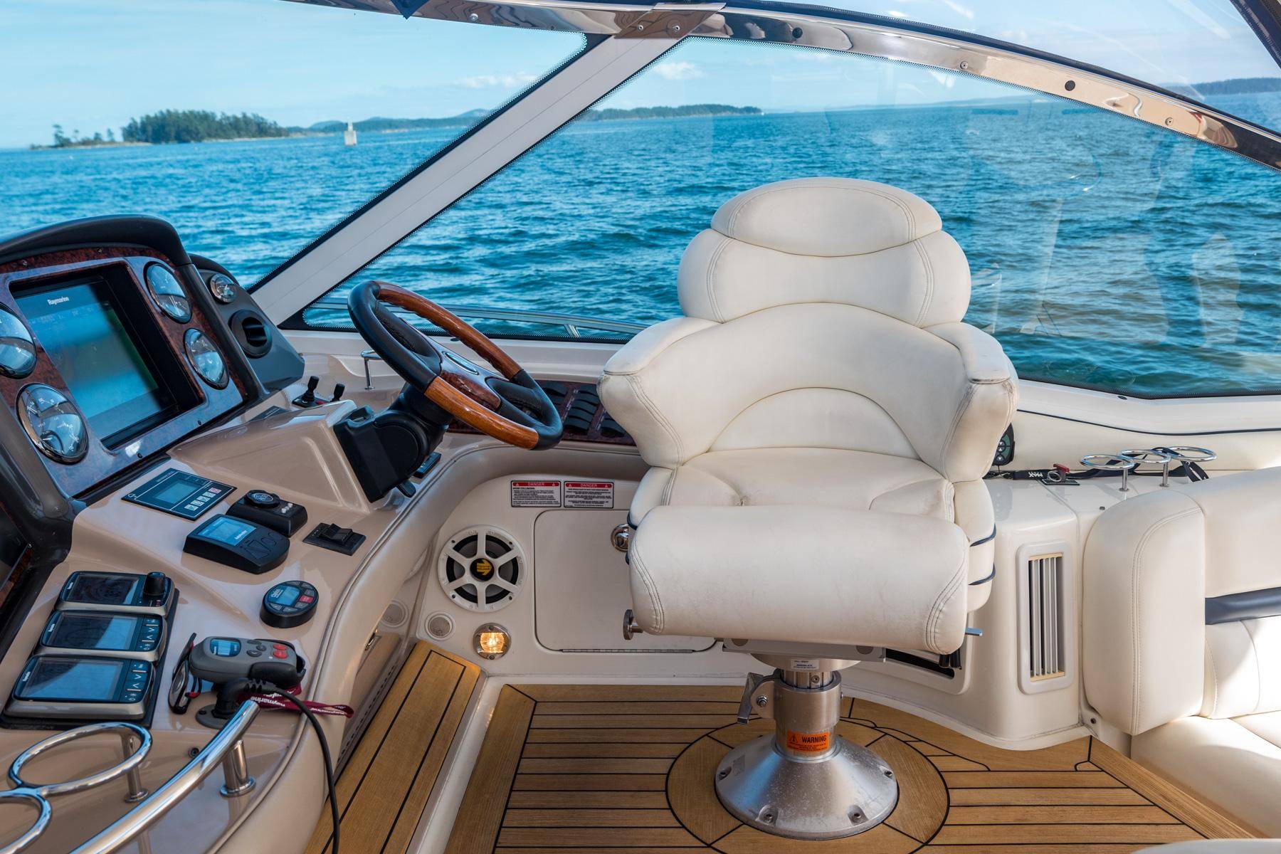 Pre-Owned 2005 Sea ray 500 Sundancer for Sale | Vancouver, BC | M&P Yacht Centre | 69d55f928c0622187f07382c