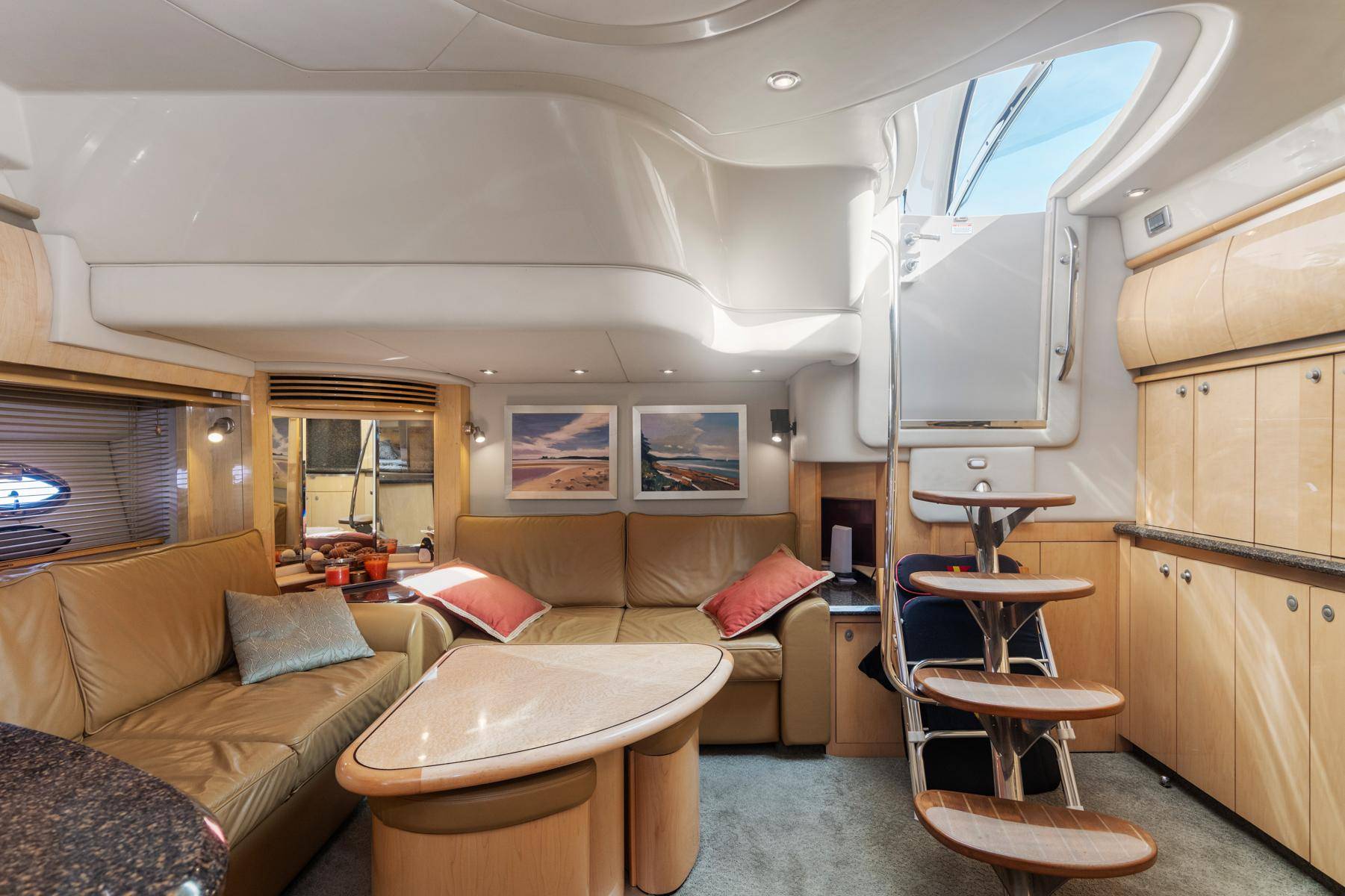 Pre-Owned 2005 Sea ray 500 Sundancer for Sale | Vancouver, BC | M&P Yacht Centre | 69d55f928c0622187f07382c