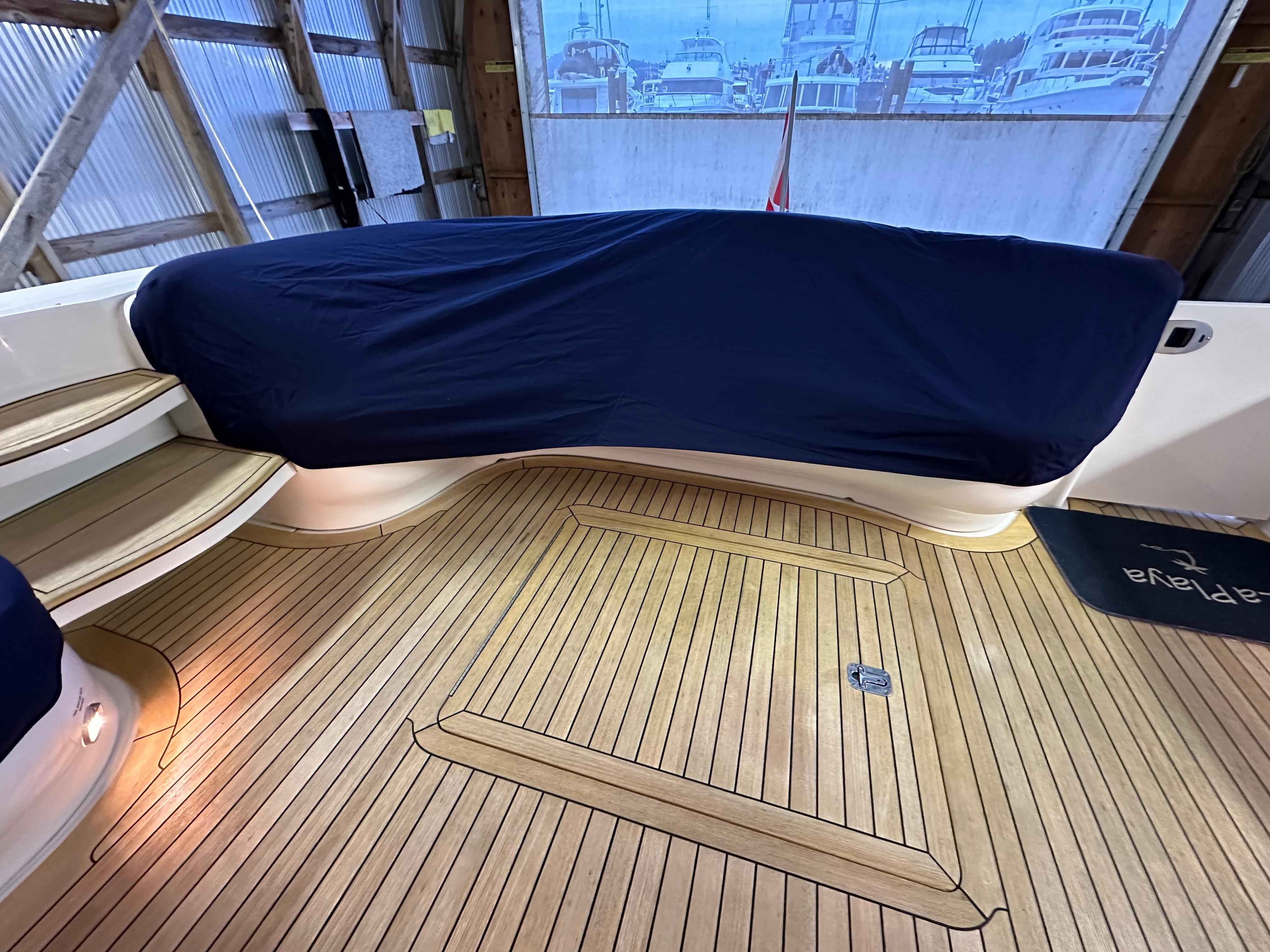 Pre-Owned 2005 Sea ray 500 Sundancer for Sale | Vancouver, BC | M&P Yacht Centre | 69d55f928c0622187f07382c