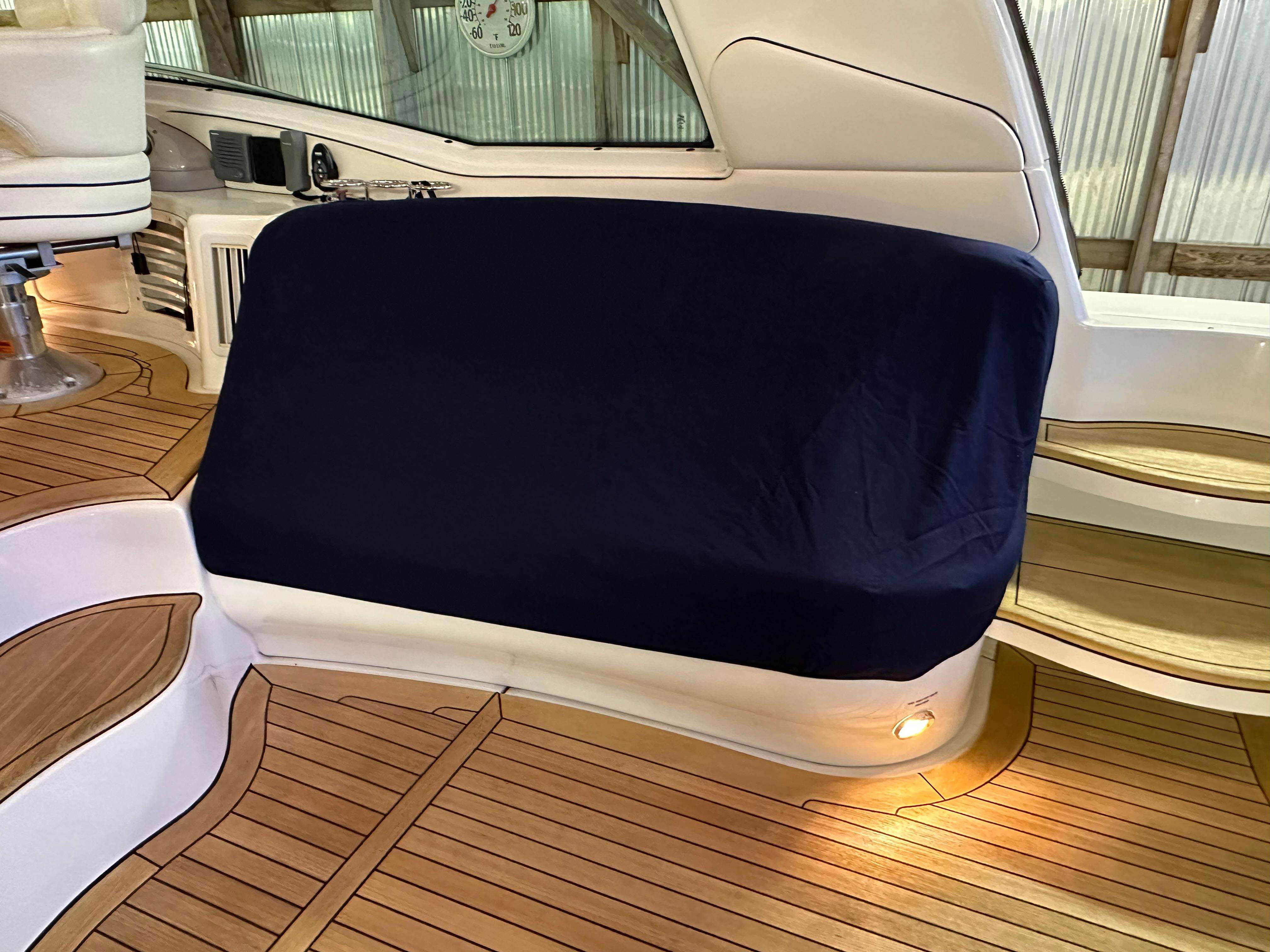 Pre-Owned 2005 Sea ray 500 Sundancer for Sale | Vancouver, BC | M&P Yacht Centre | 69d55f928c0622187f07382c