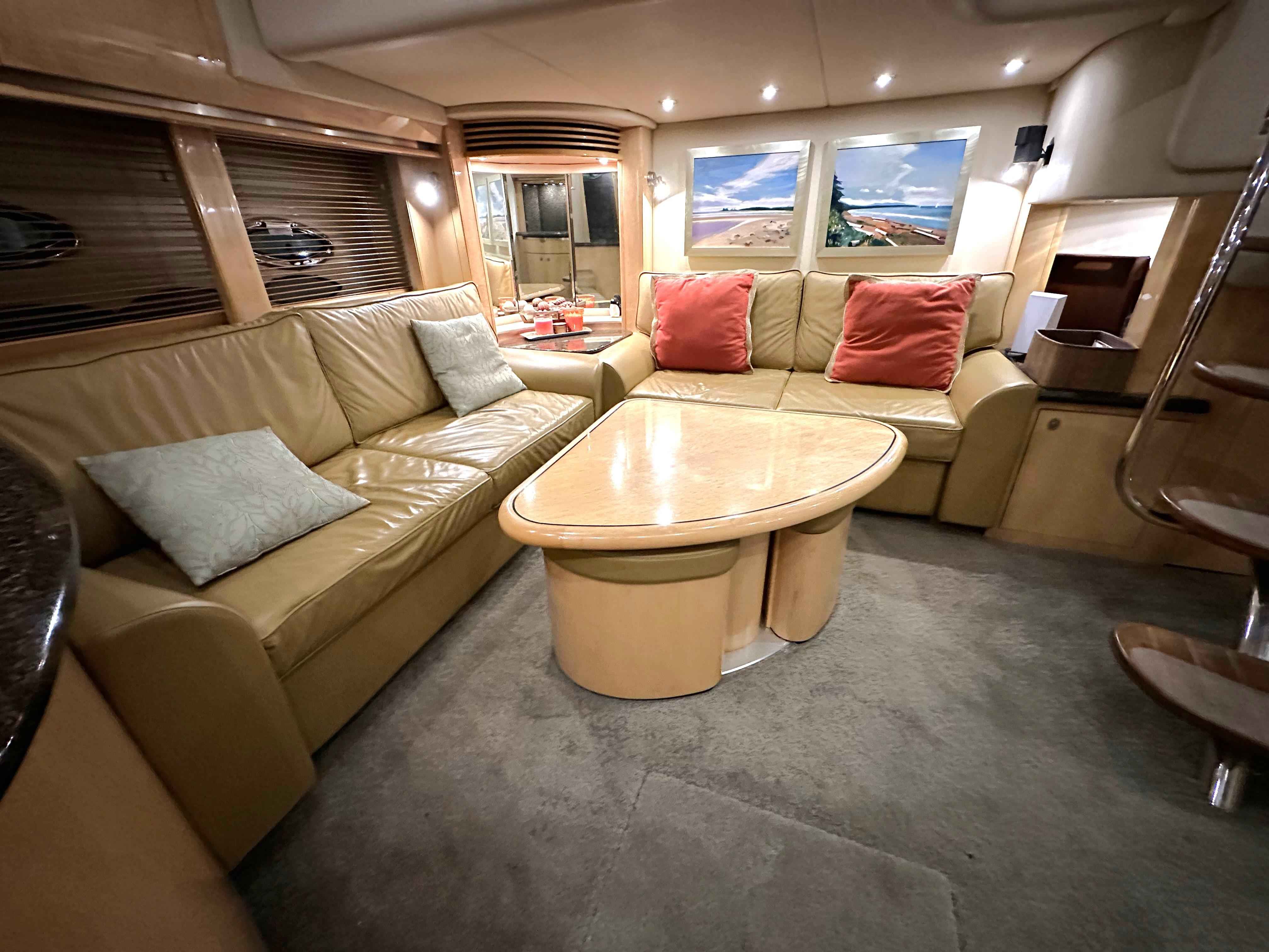 Pre-Owned 2005 Sea ray 500 Sundancer for Sale | Vancouver, BC | M&P Yacht Centre | 69d55f928c0622187f07382c