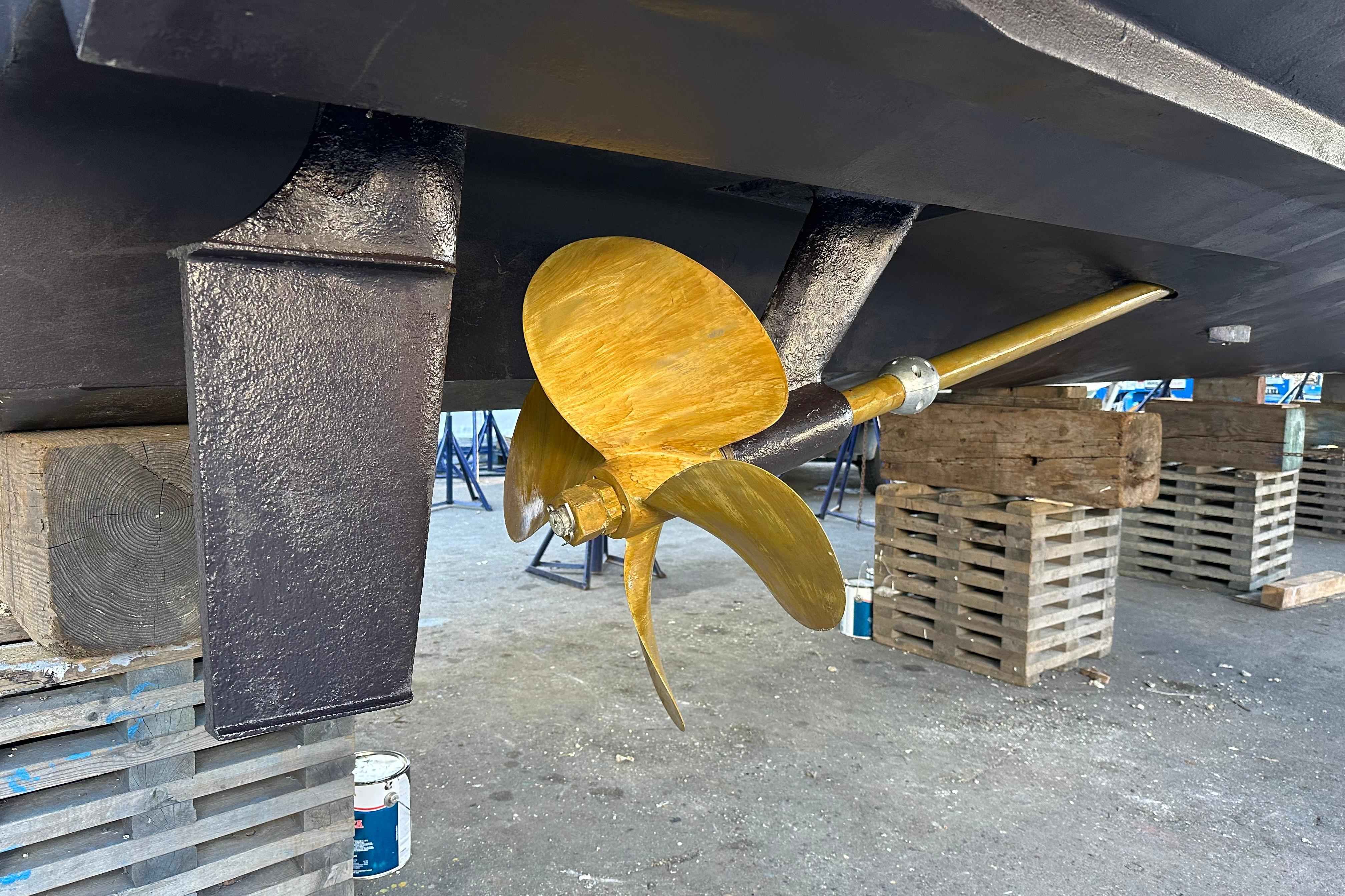 Pre-Owned 2005 Sea ray 500 Sundancer for Sale | Vancouver, BC | M&P Yacht Centre | 69d55f928c0622187f07382c