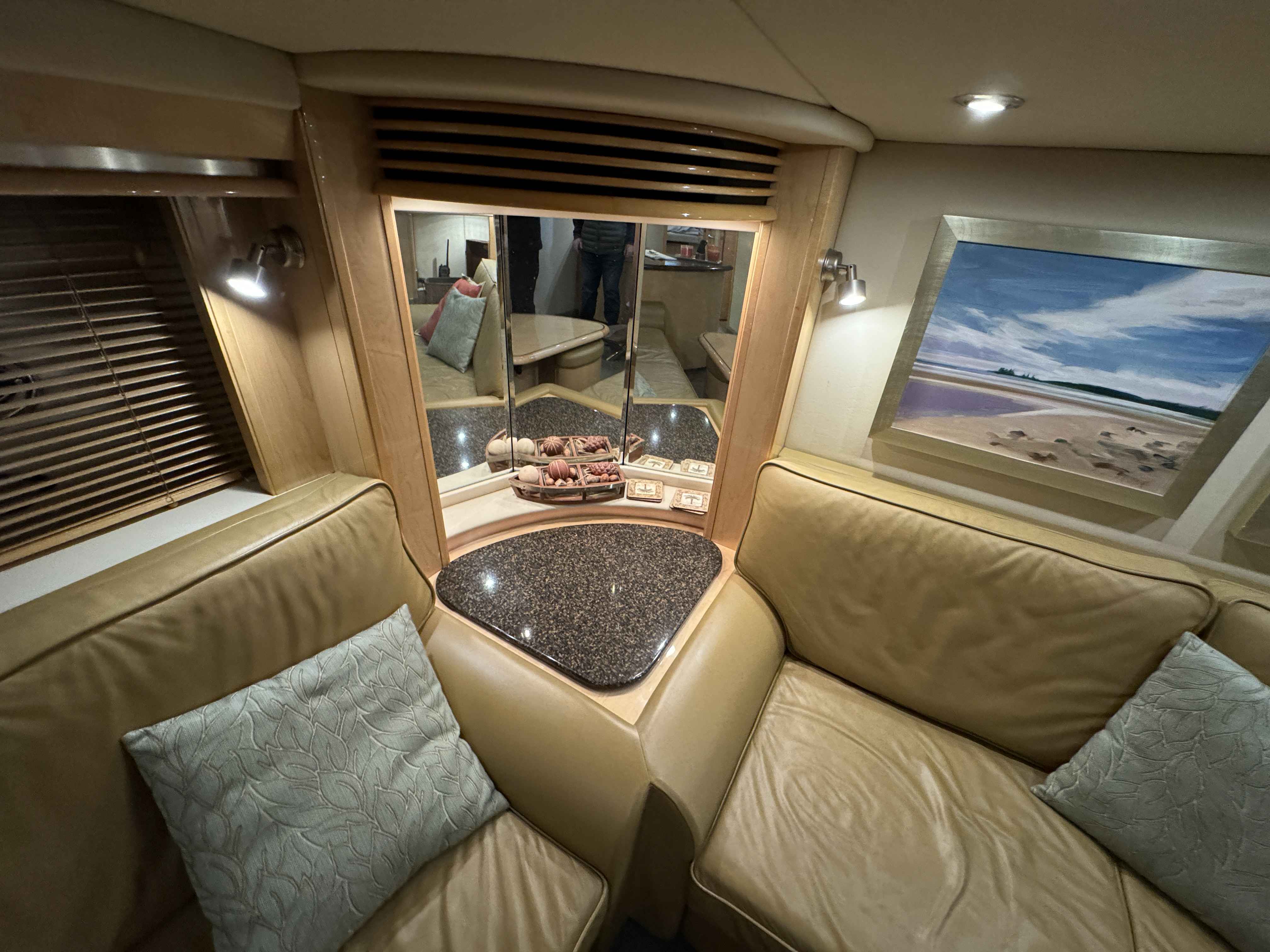 Pre-Owned 2005 Sea ray 500 Sundancer for Sale | Vancouver, BC | M&P Yacht Centre | 69d55f928c0622187f07382c