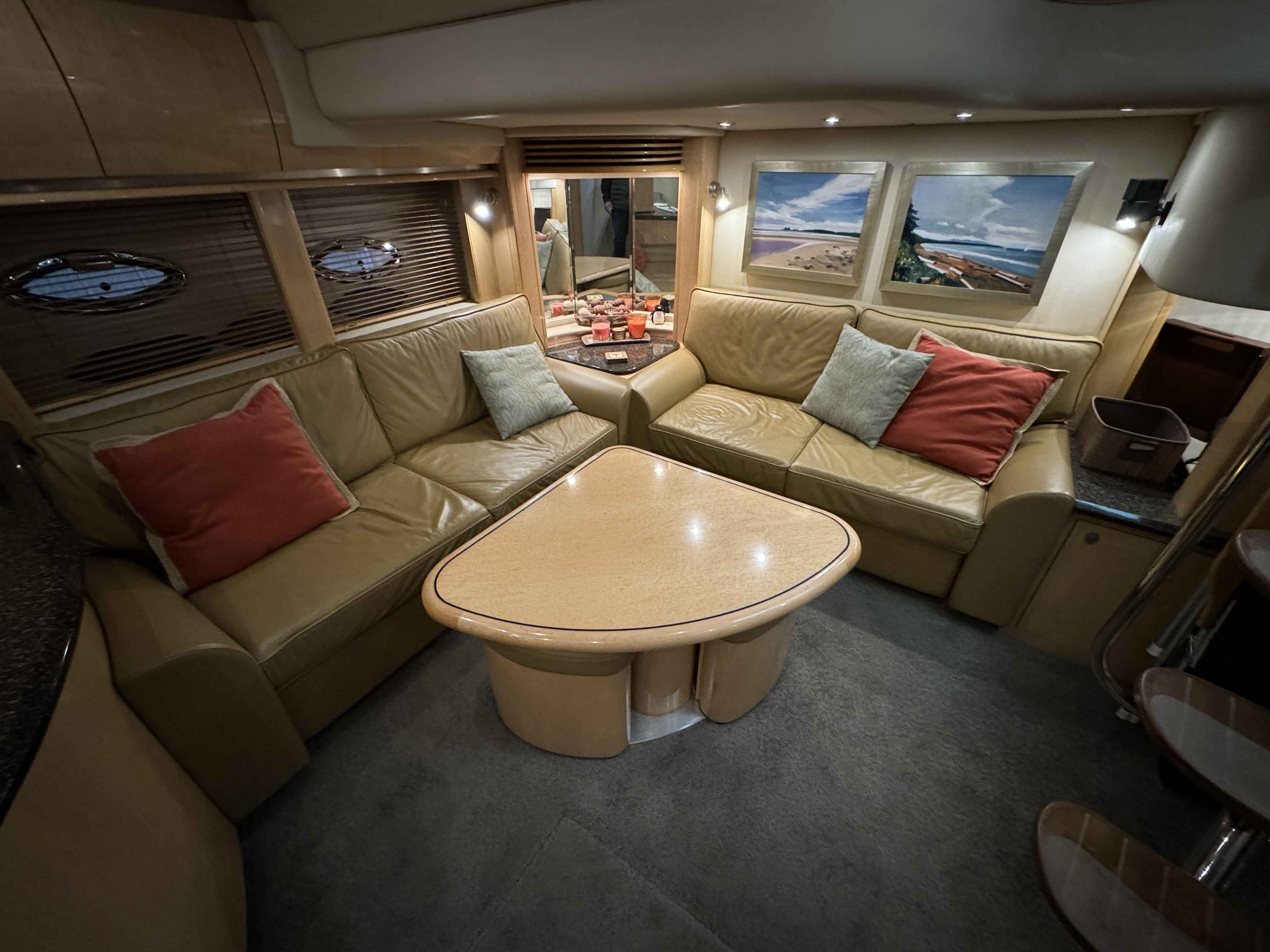 Pre-Owned 2005 Sea ray 500 Sundancer for Sale | Vancouver, BC | M&P Yacht Centre | 69d55f928c0622187f07382c