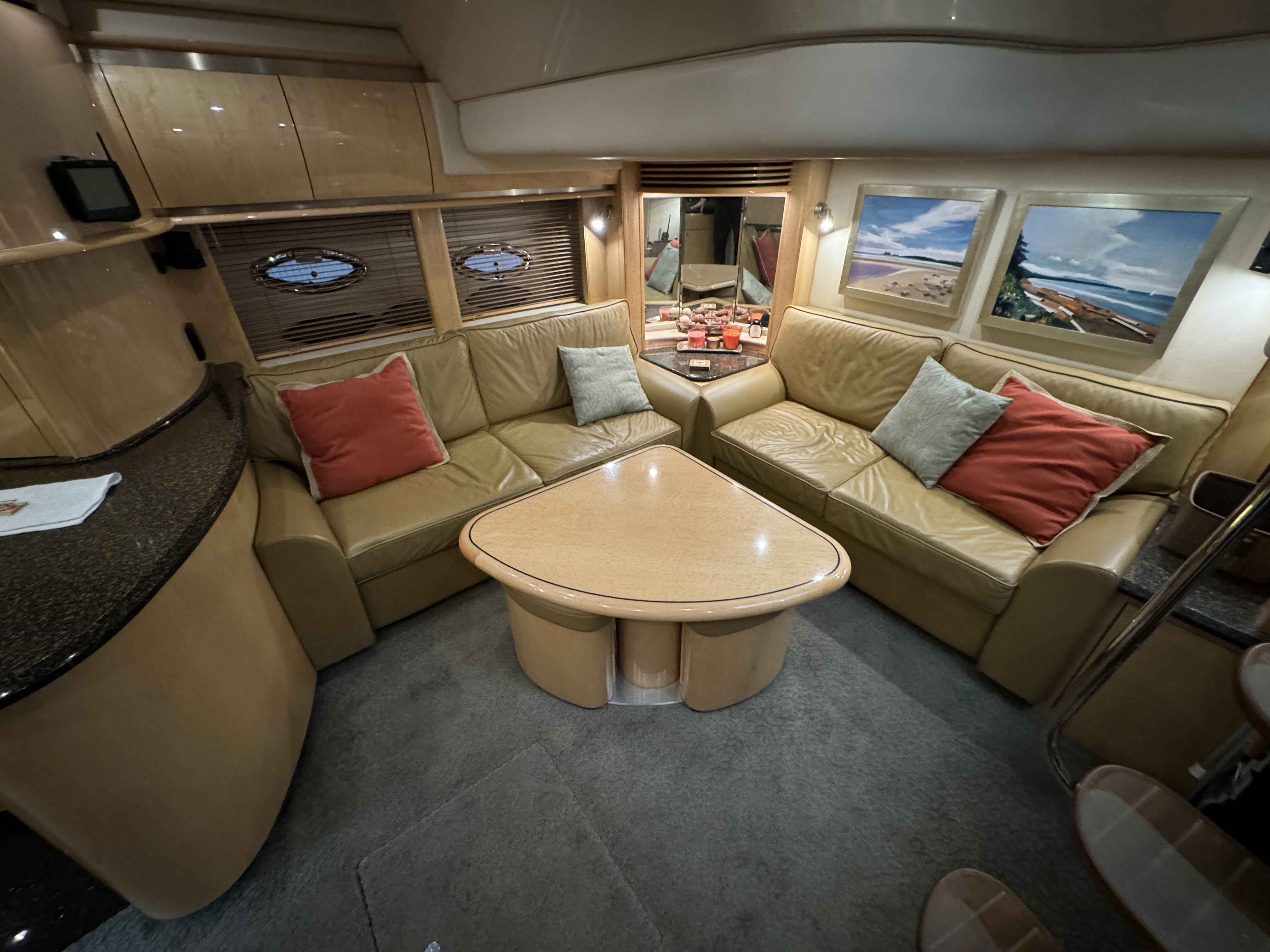 Pre-Owned 2005 Sea ray 500 Sundancer for Sale | Vancouver, BC | M&P Yacht Centre | 69d55f928c0622187f07382c