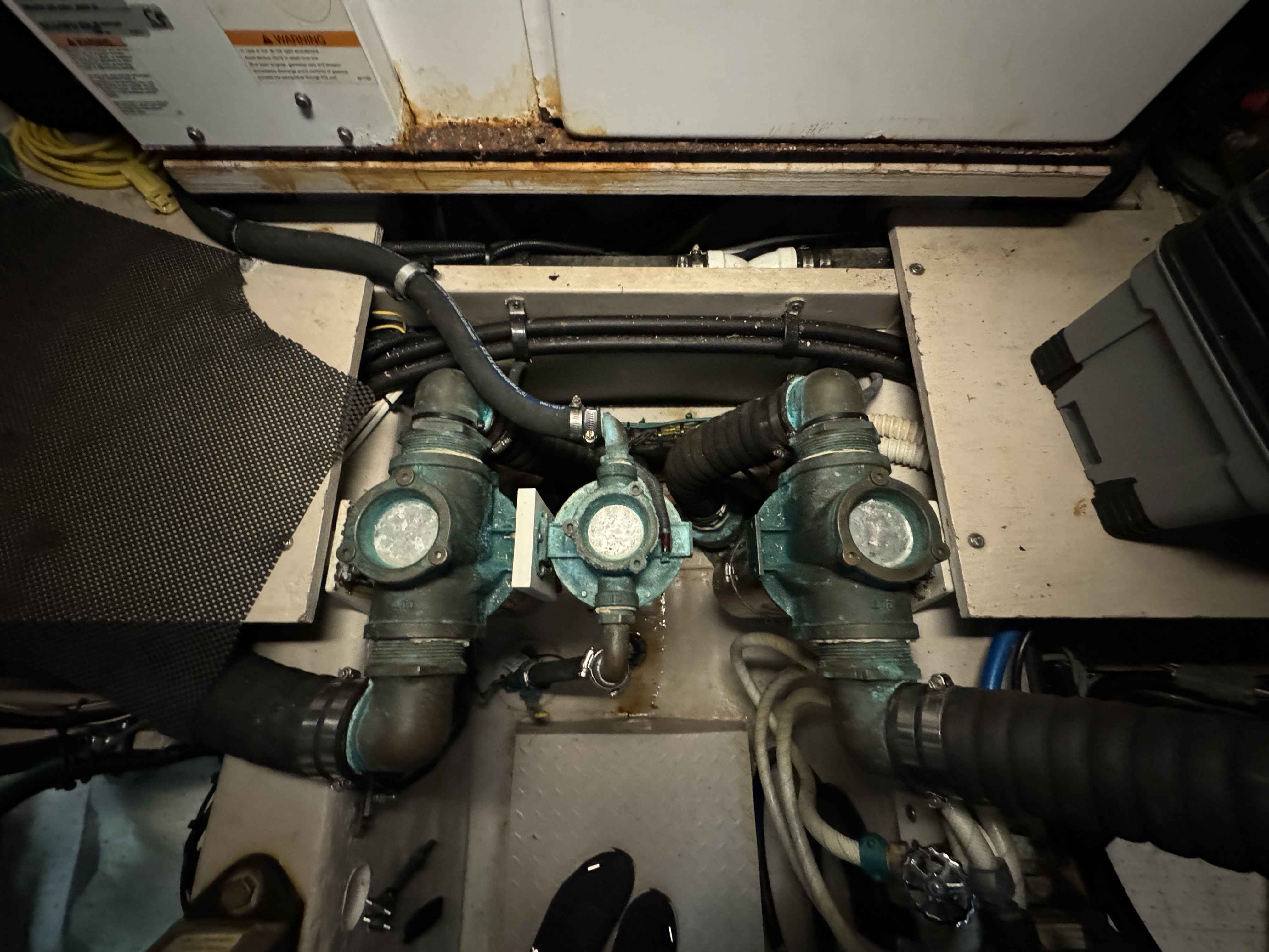 Pre-Owned 2005 Sea ray 500 Sundancer for Sale | Vancouver, BC | M&P Yacht Centre | 69d55f928c0622187f07382c