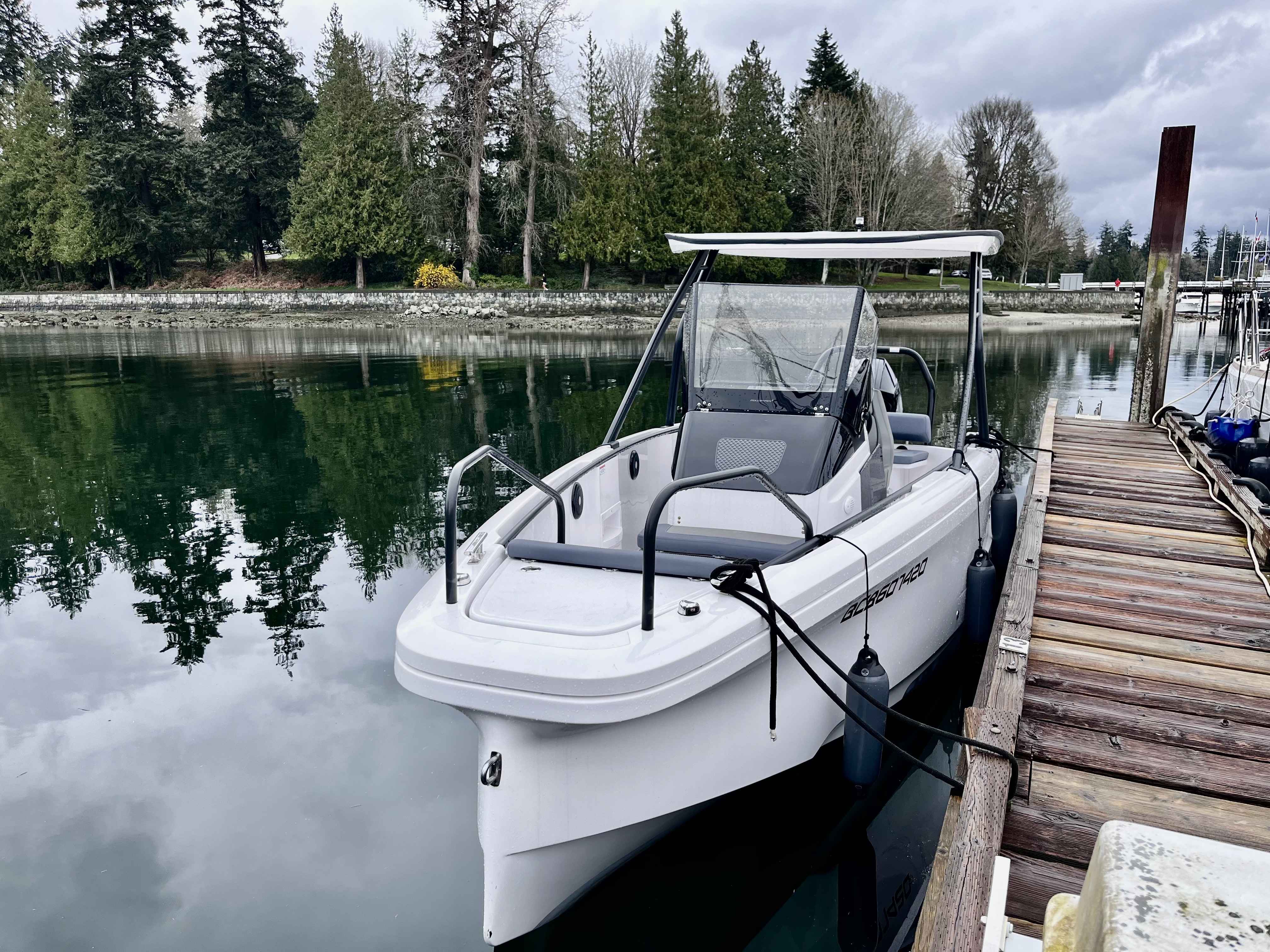 Pre-Owned 2023 Axopar 22 T-Top for Sale | Vancouver, BC | M&P Yacht Centre | 69d56de1c401a4e6e8002710