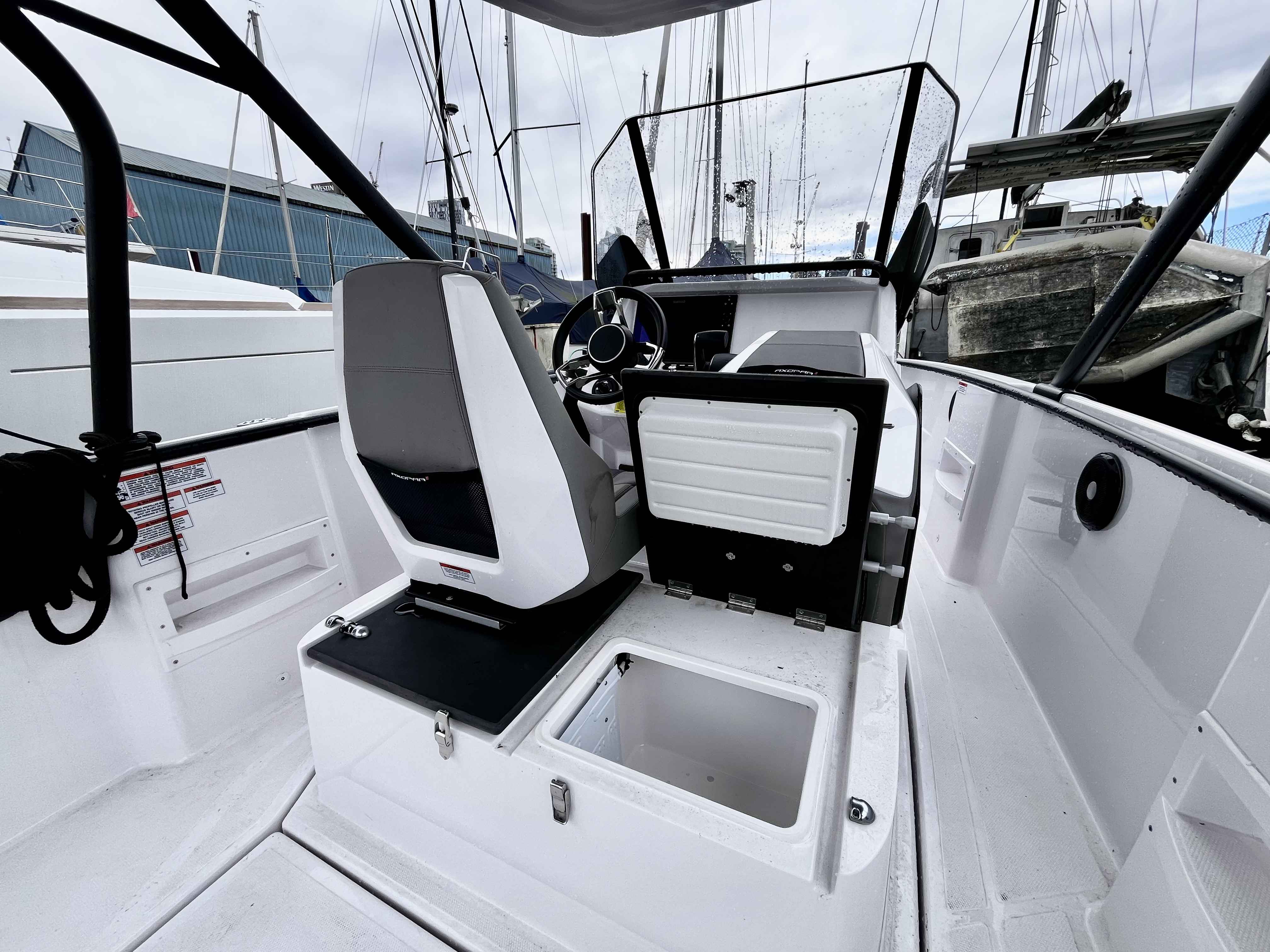 Pre-Owned 2023 Axopar 22 T-Top for Sale | Vancouver, BC | M&P Yacht Centre | 69d56de1c401a4e6e8002710