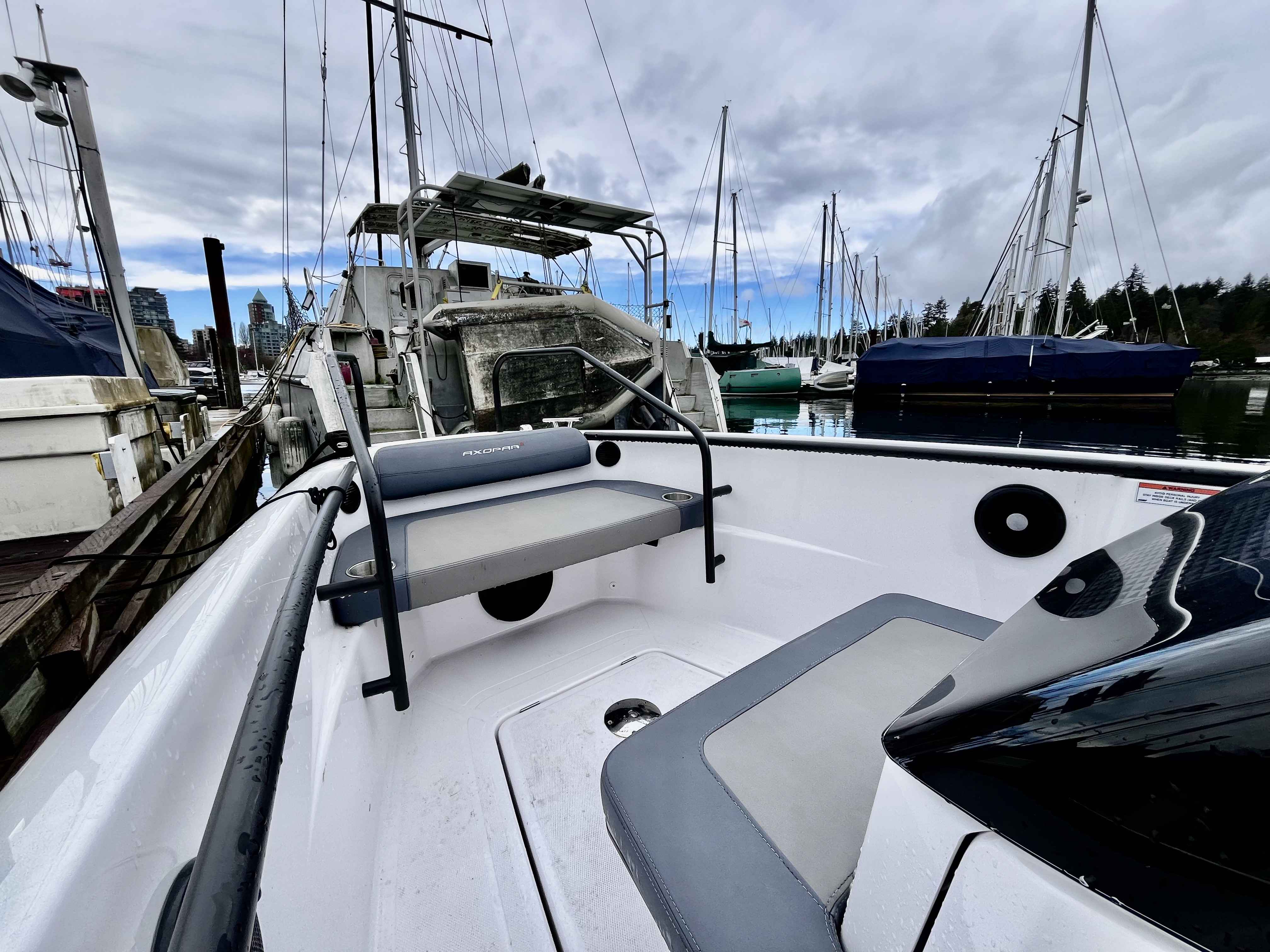 Pre-Owned 2023 Axopar 22 T-Top for Sale | Vancouver, BC | M&P Yacht Centre | 69d56de1c401a4e6e8002710