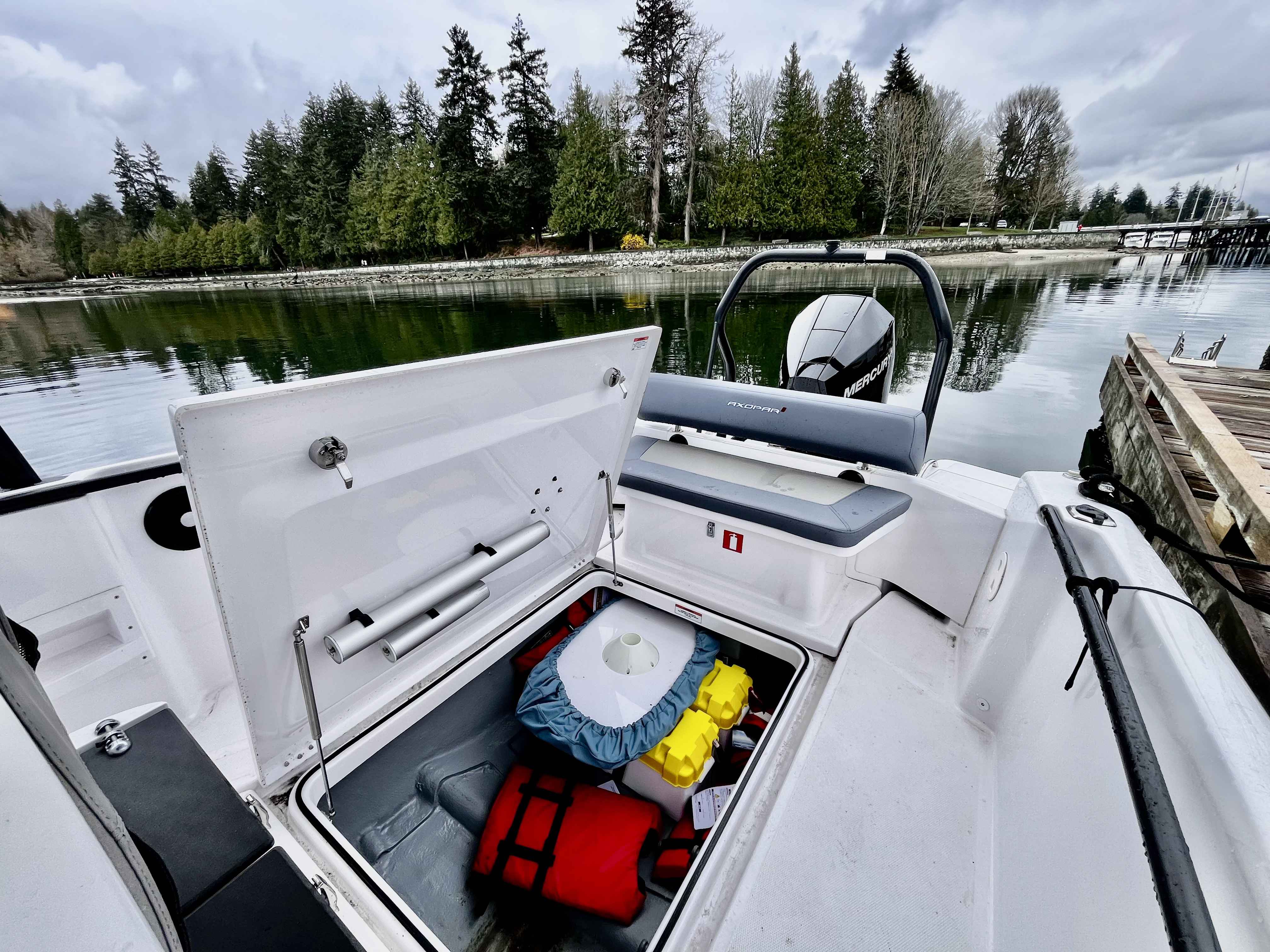 Pre-Owned 2023 Axopar 22 T-Top for Sale | Vancouver, BC | M&P Yacht Centre | 69d56de1c401a4e6e8002710